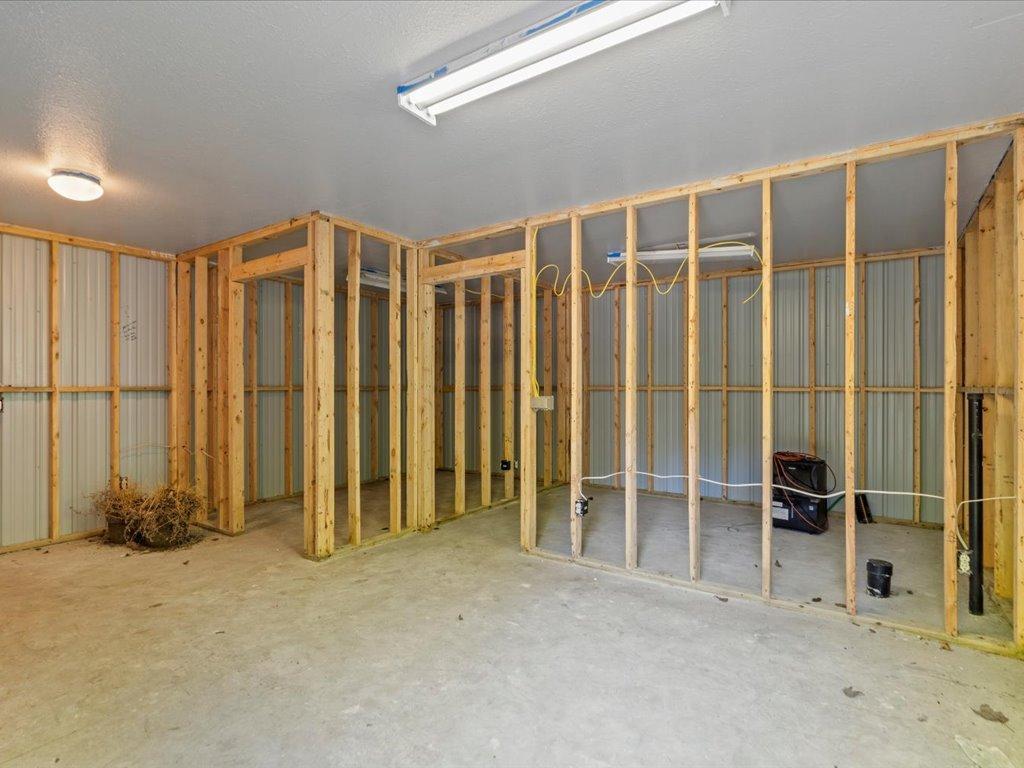main property photo 157