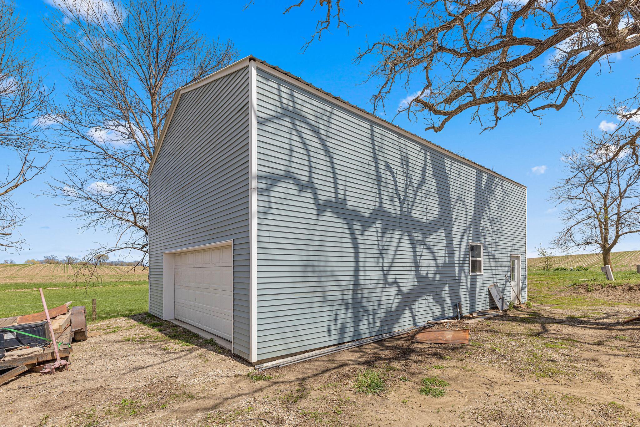 main property photo 20