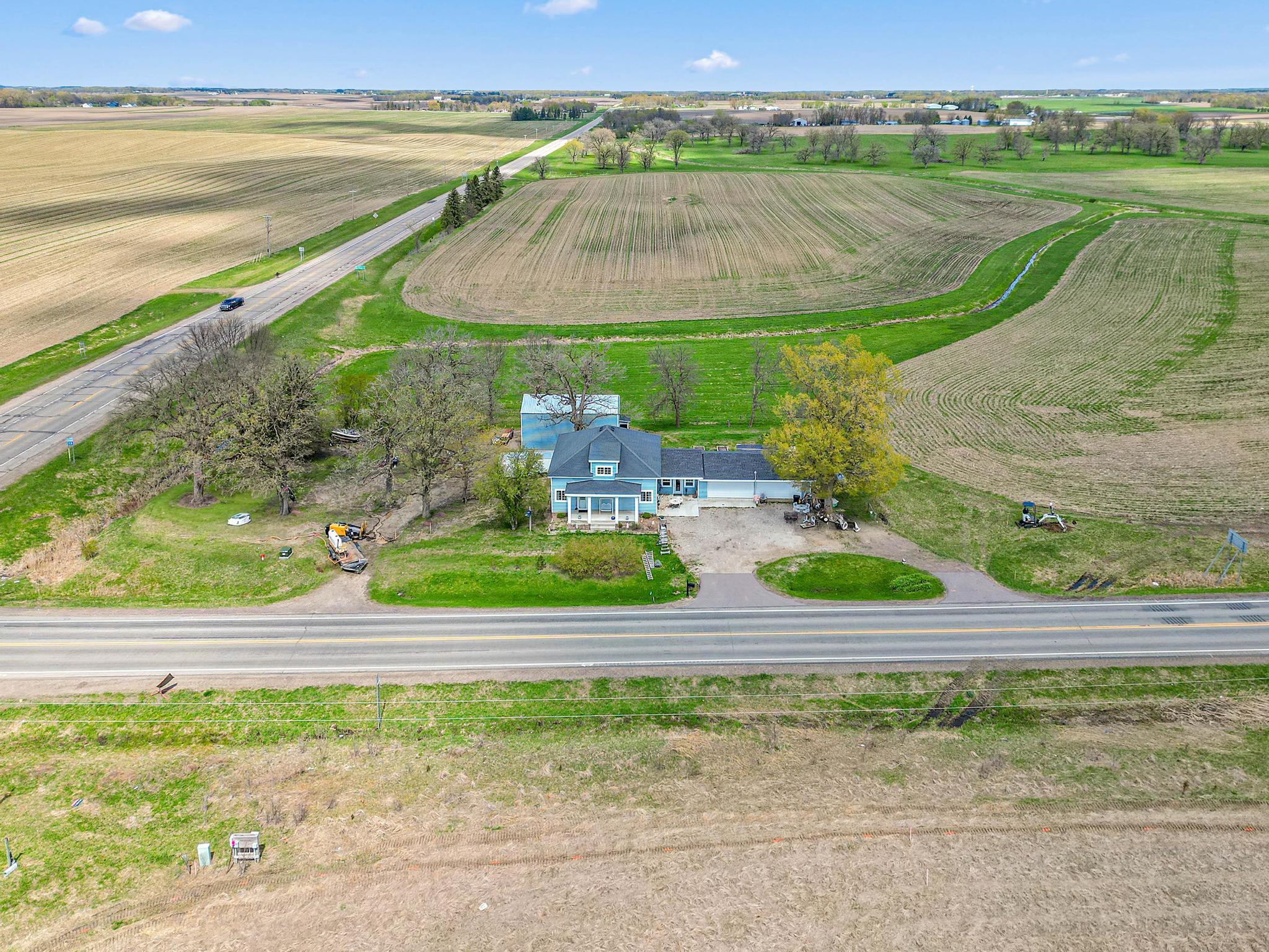 main property photo 23