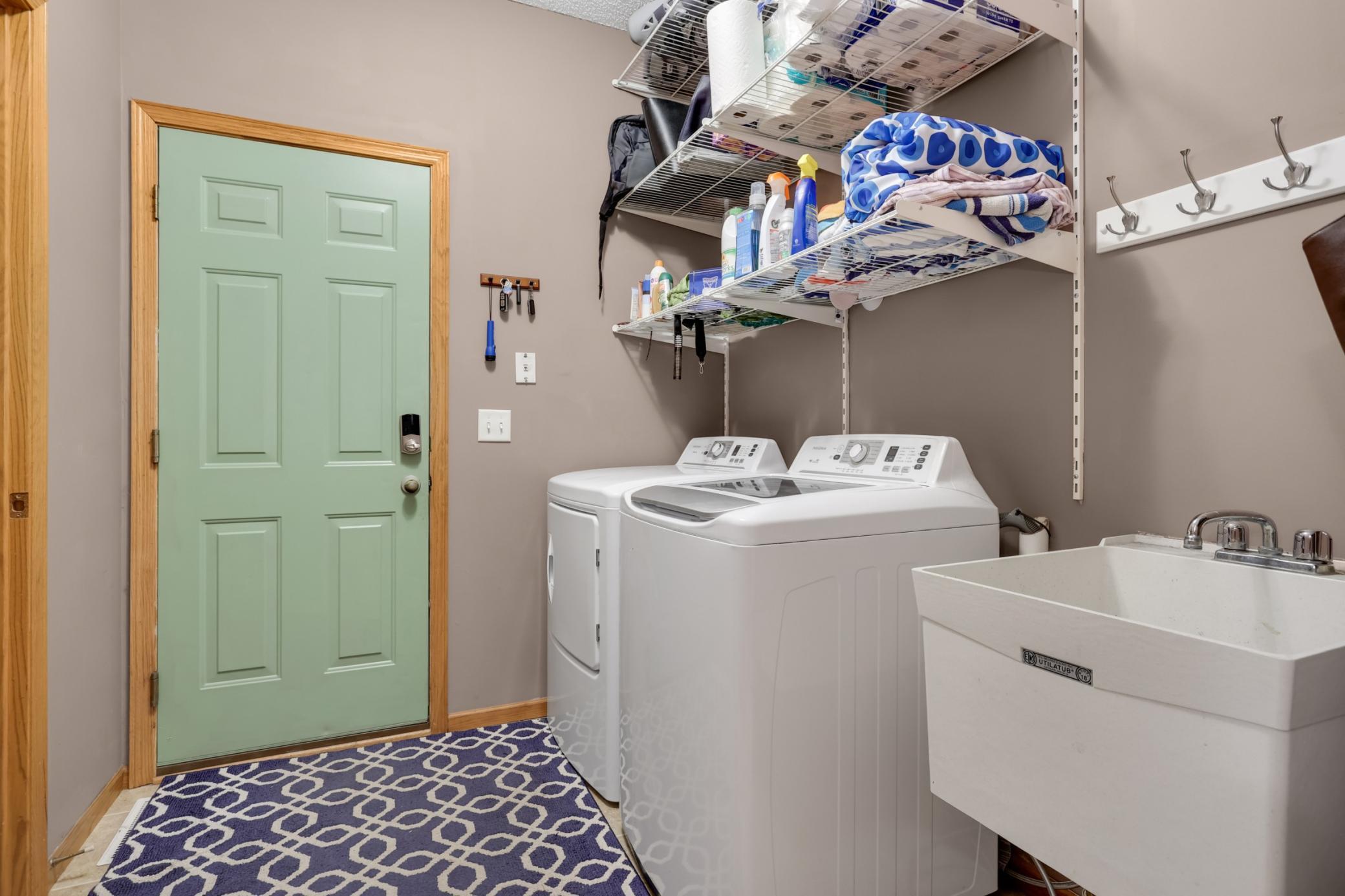 main property photo 16