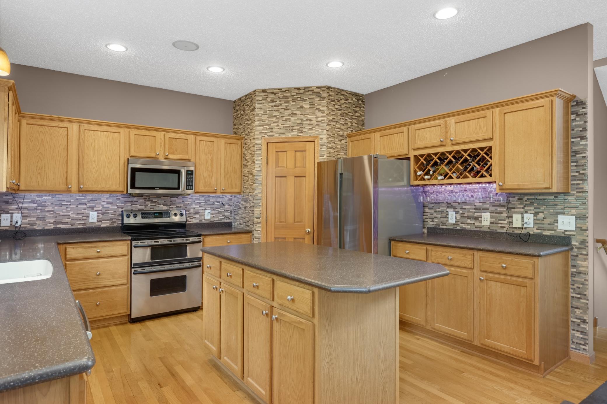 main property photo 5