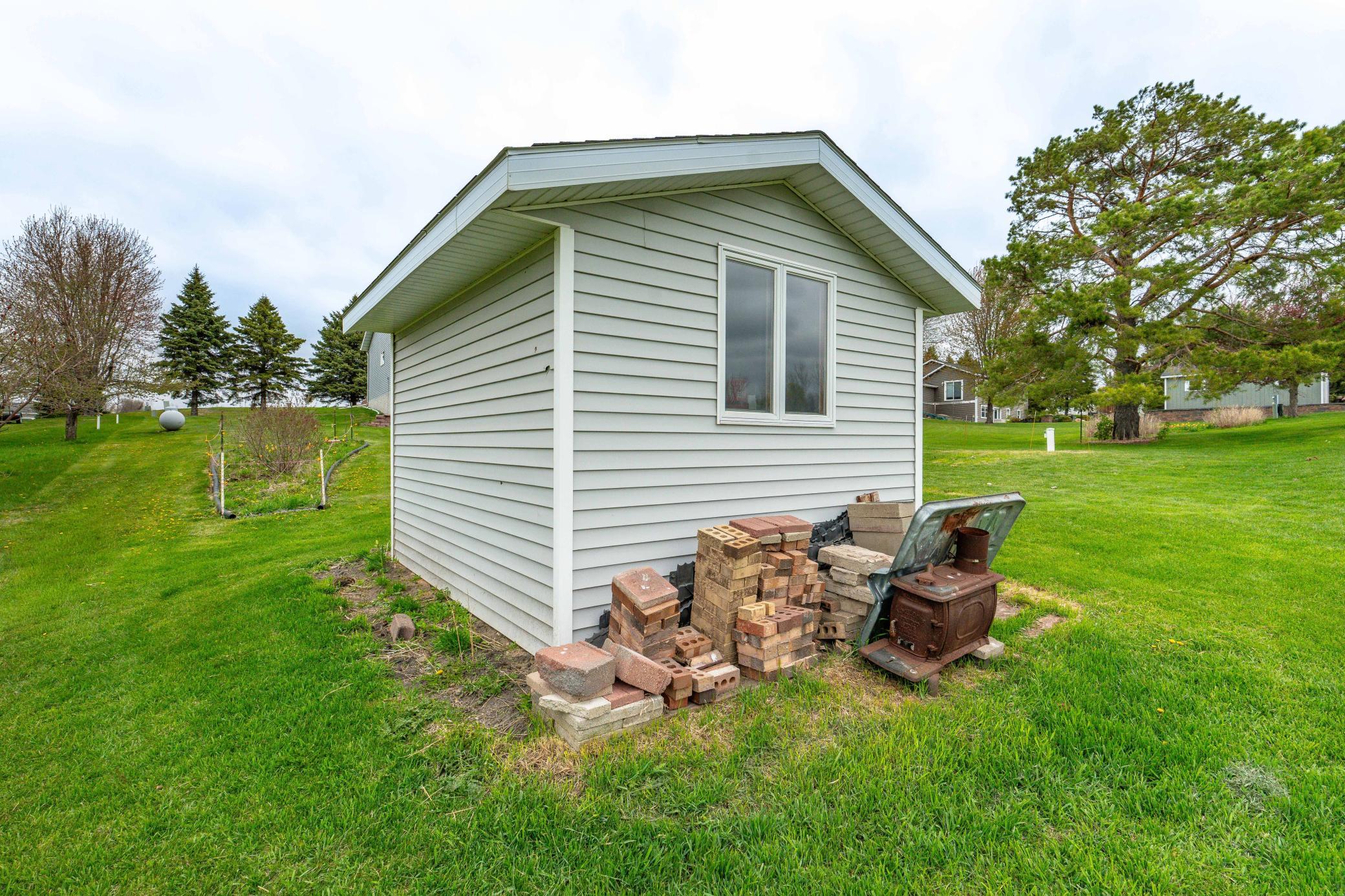 main property photo 23