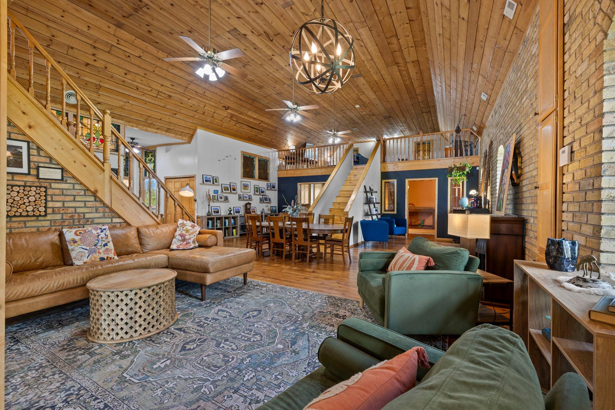 main property photo 17