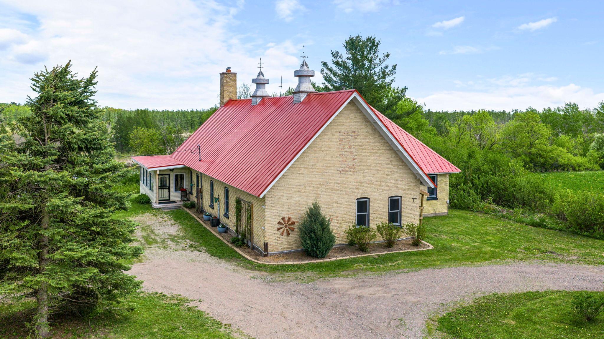 main property photo 2