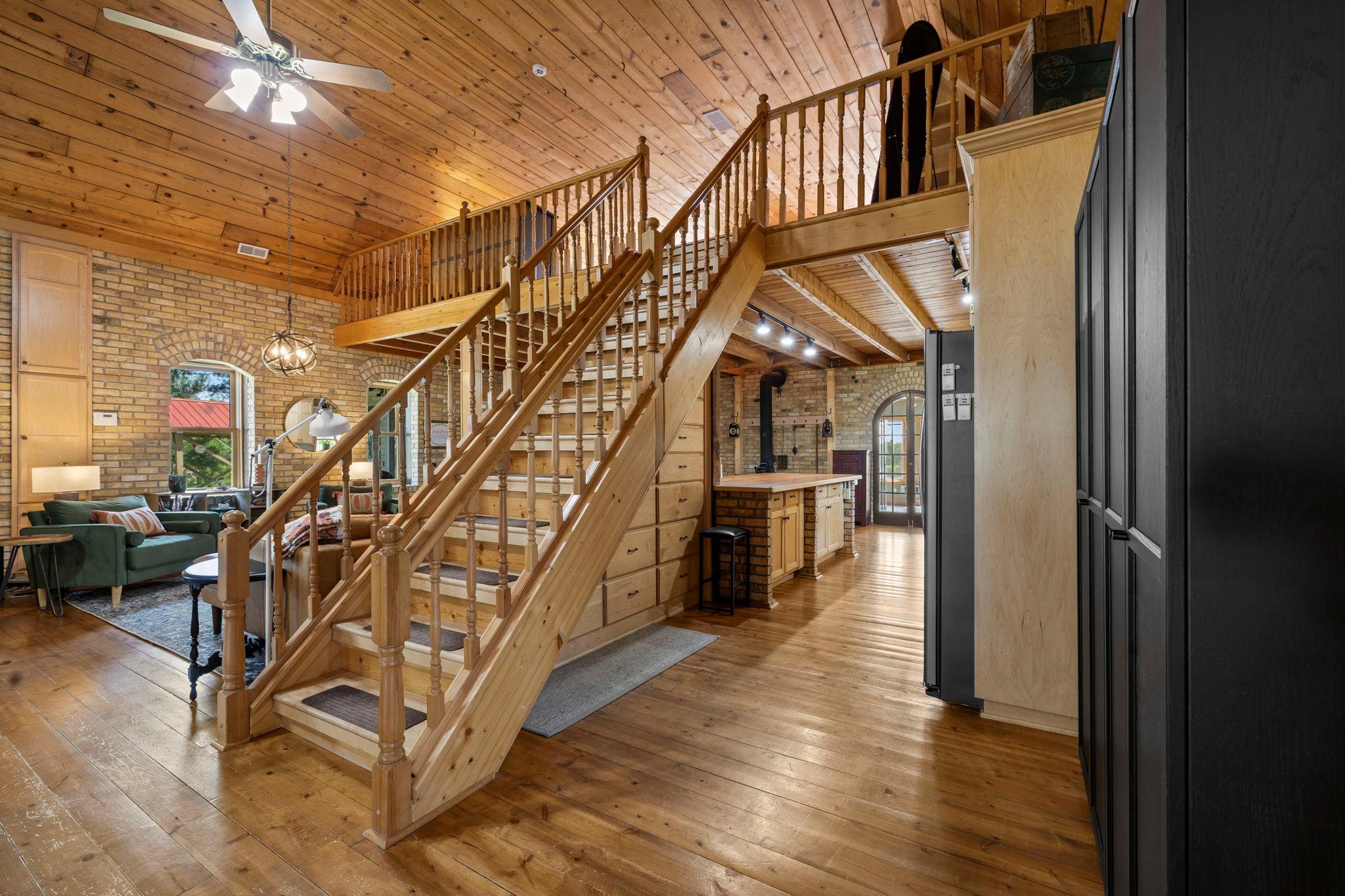 main property photo 35