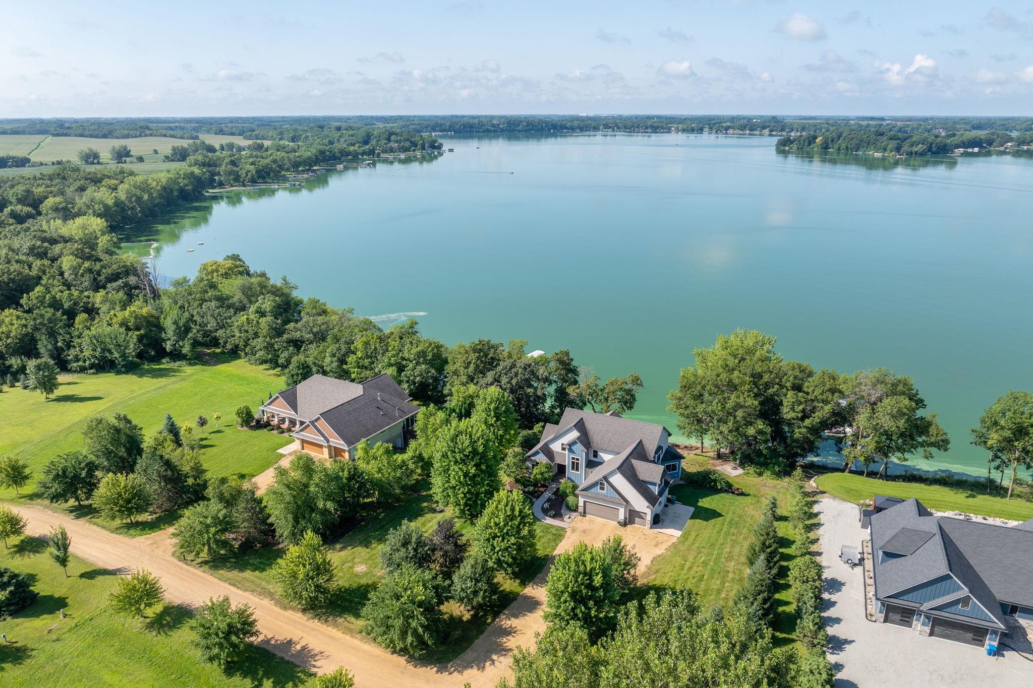 main property photo 40