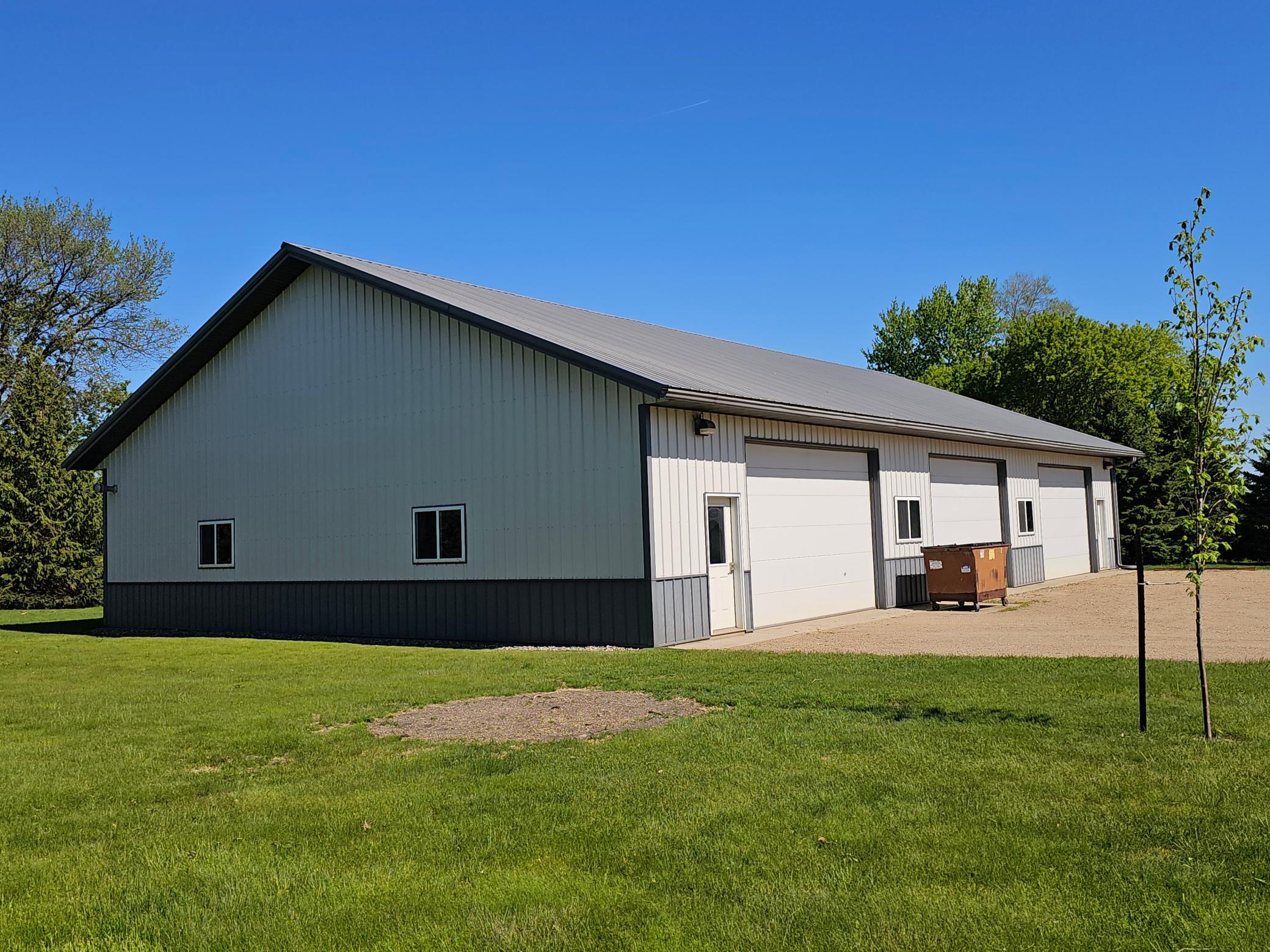 main property photo 20