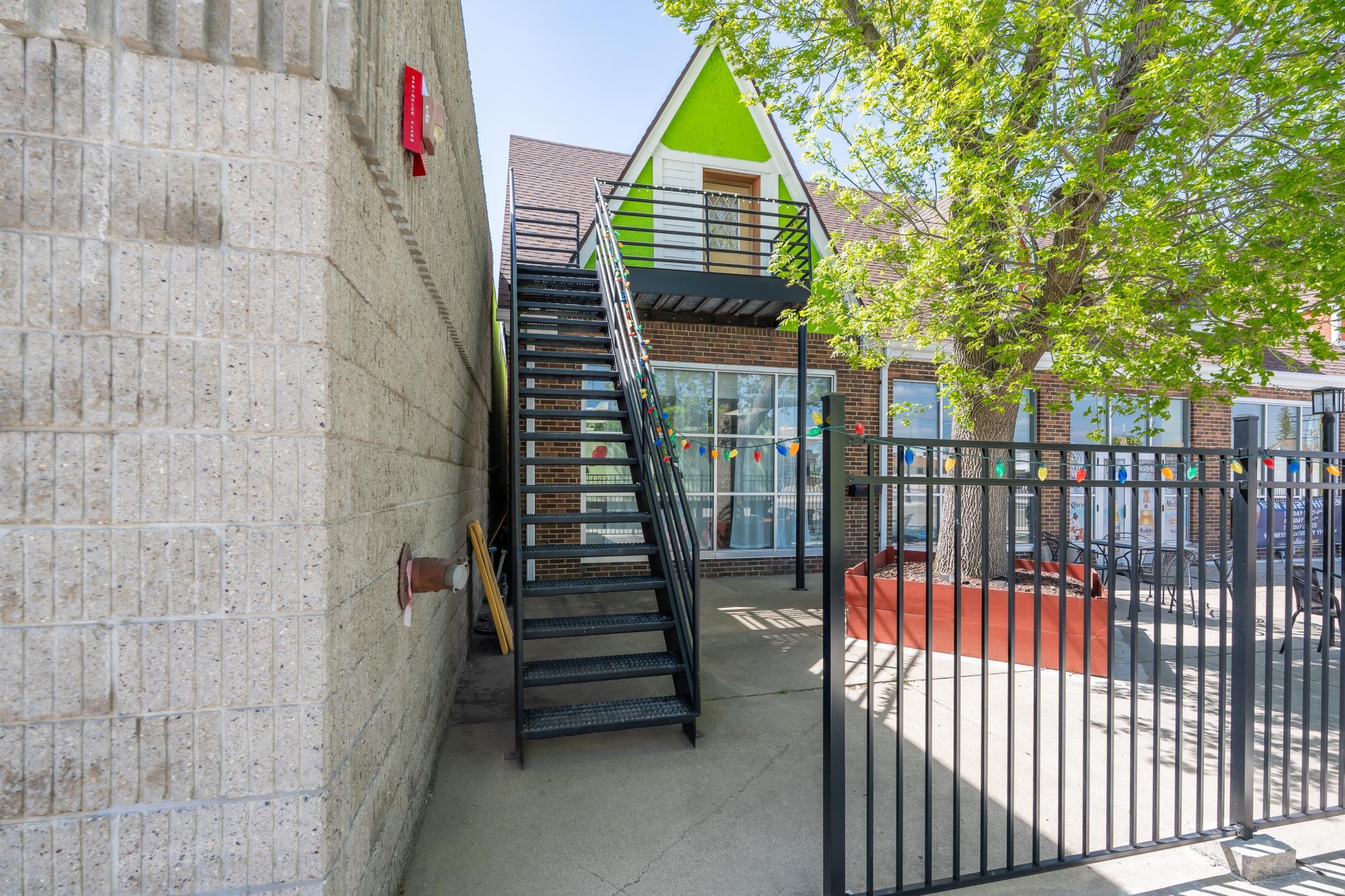 main property photo 27