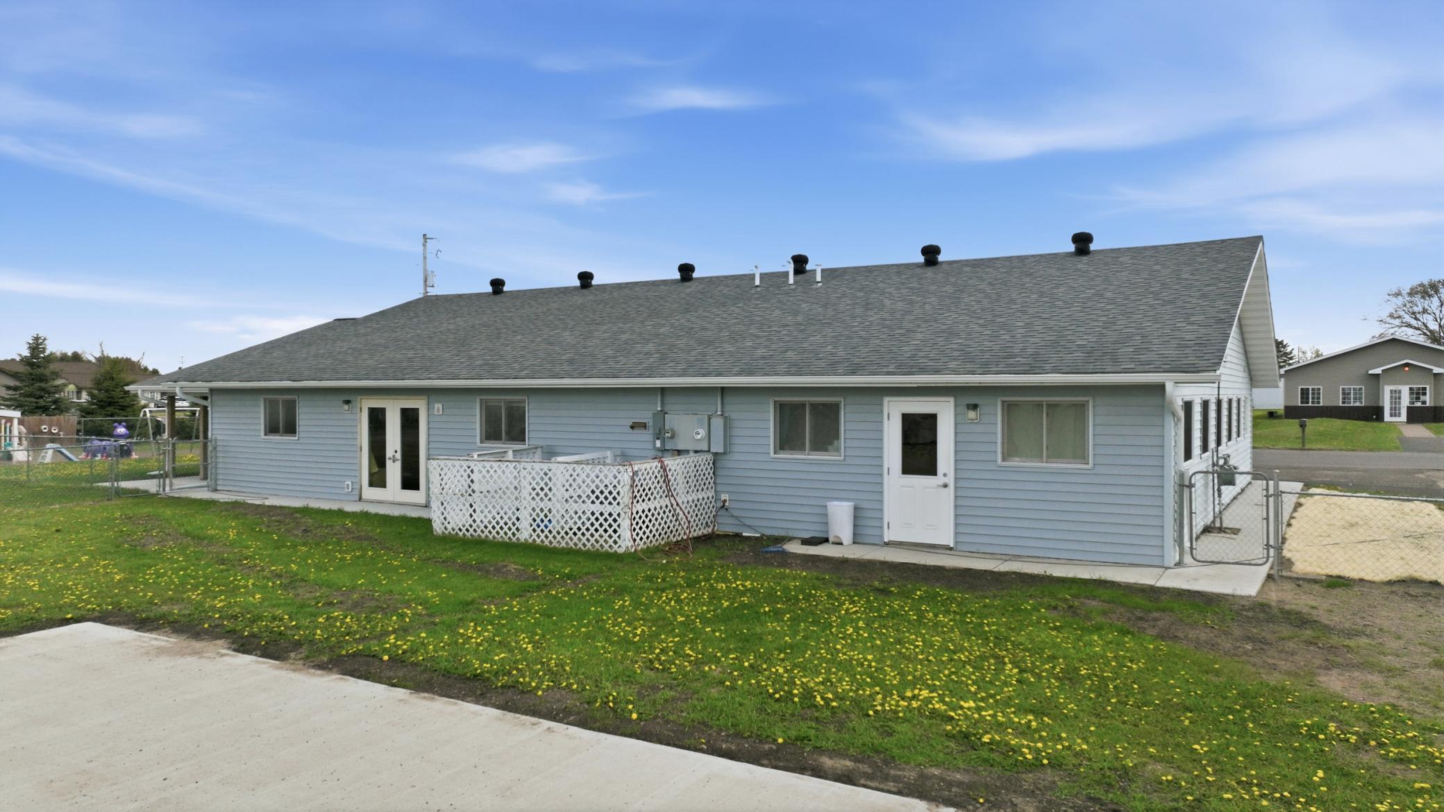 main property photo 40