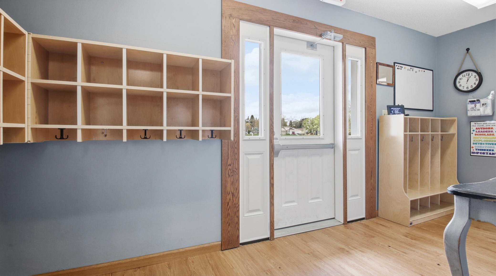main property photo 9