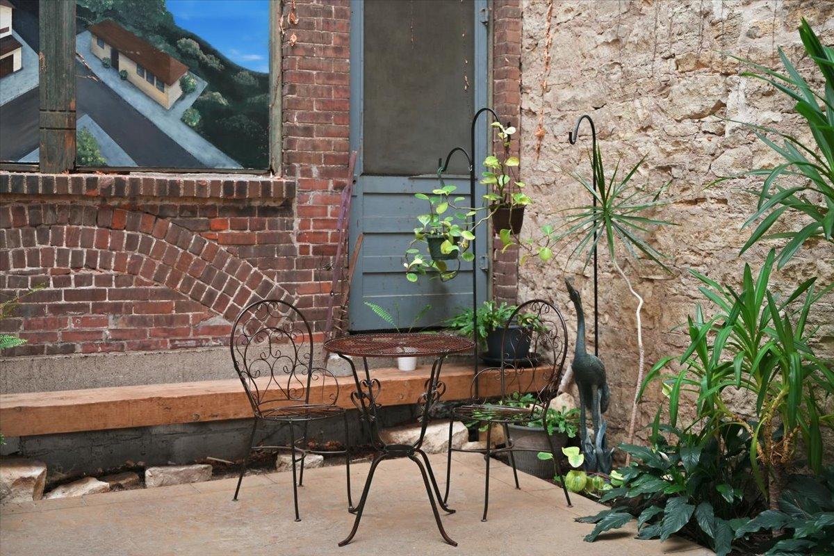 main property photo 33