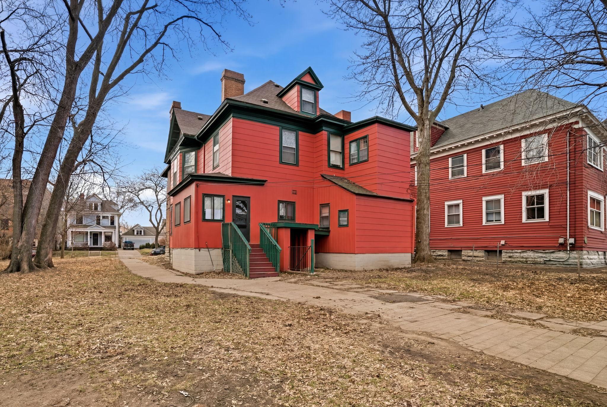 main property photo 14