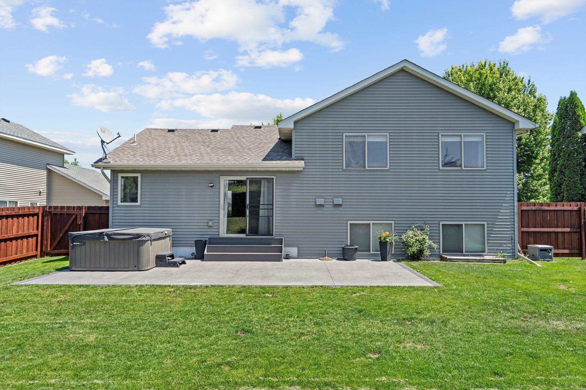 main property photo 25