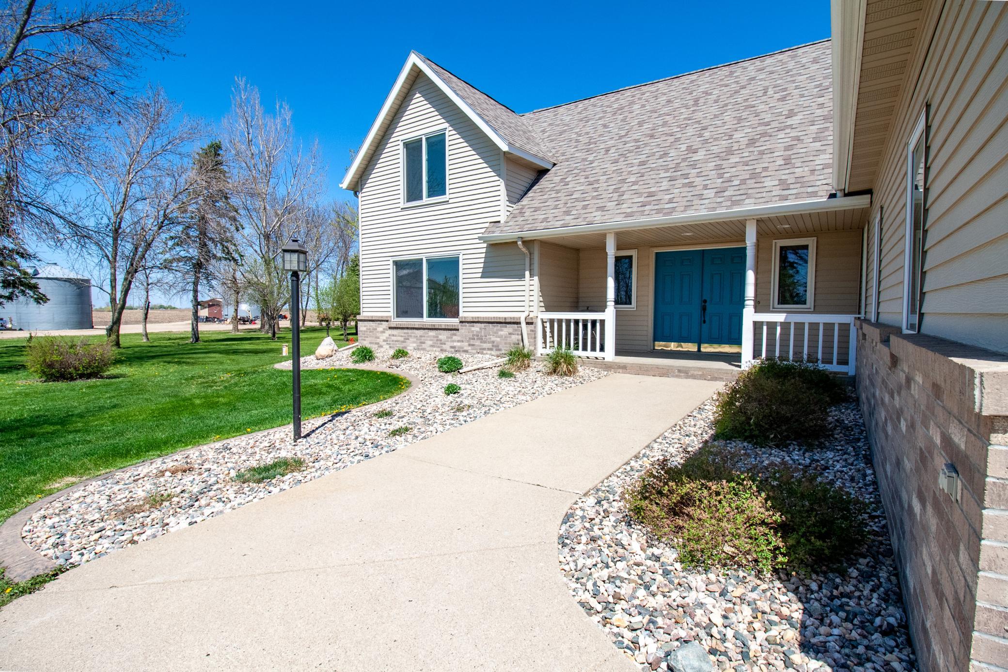 main property photo 12