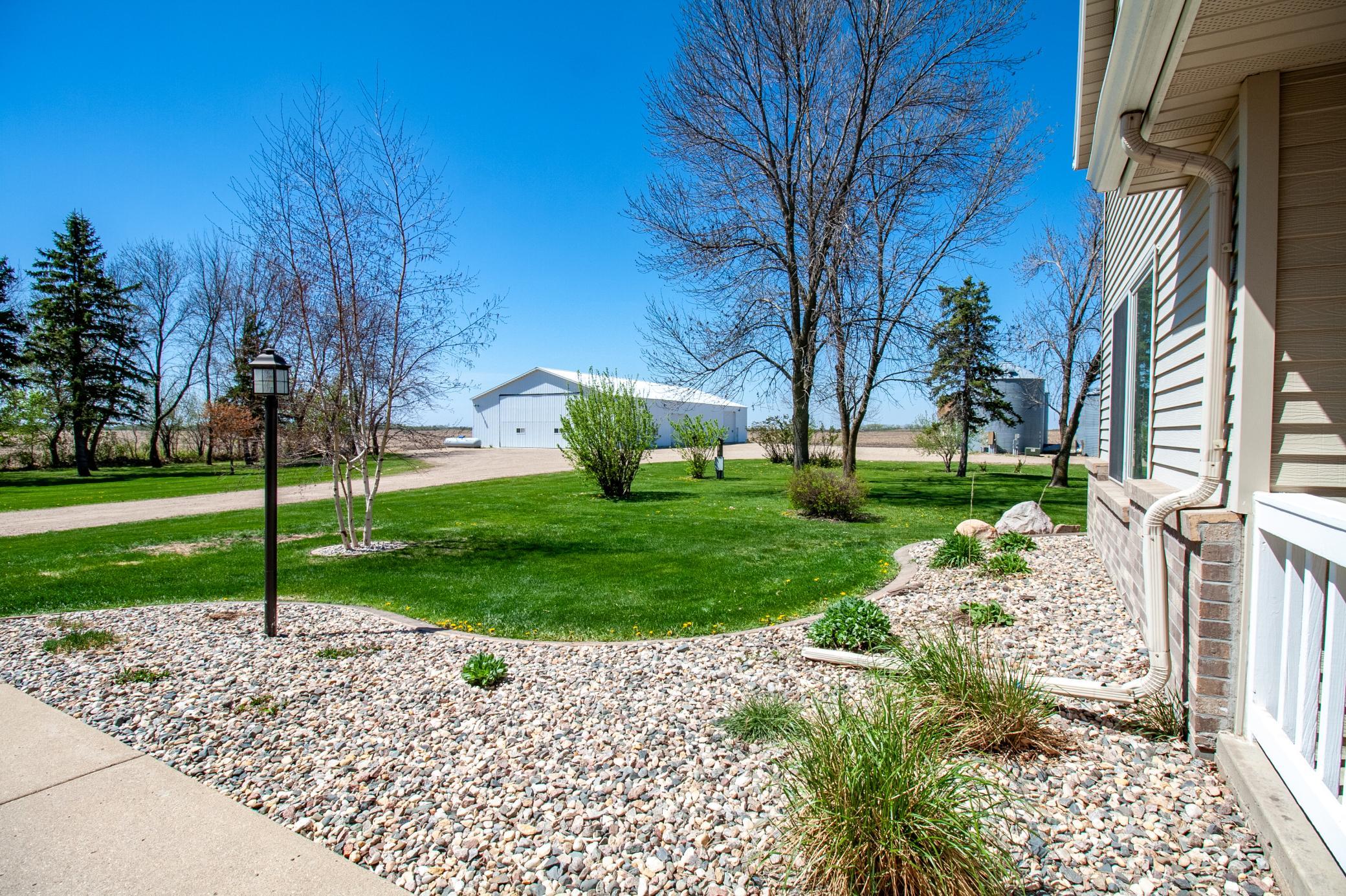 main property photo 14