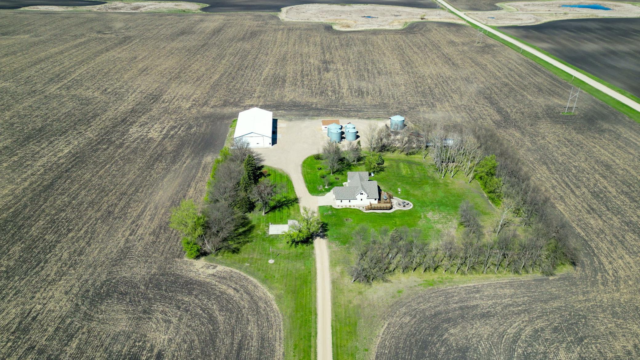 main property photo 27
