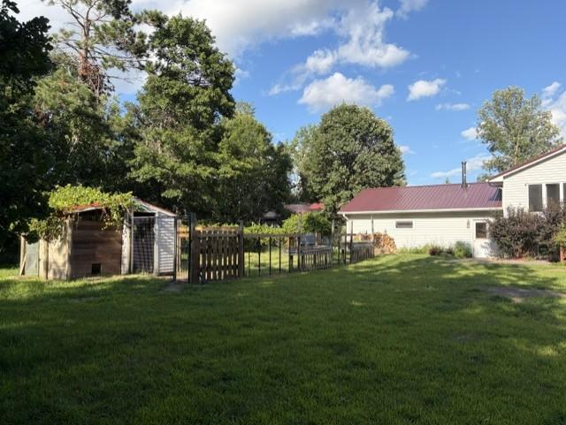 main property photo 23