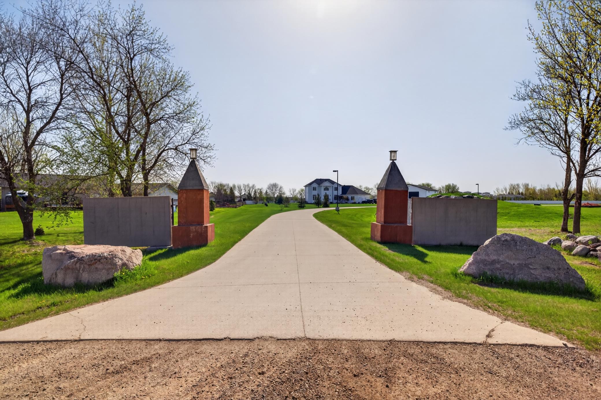 main property photo 27