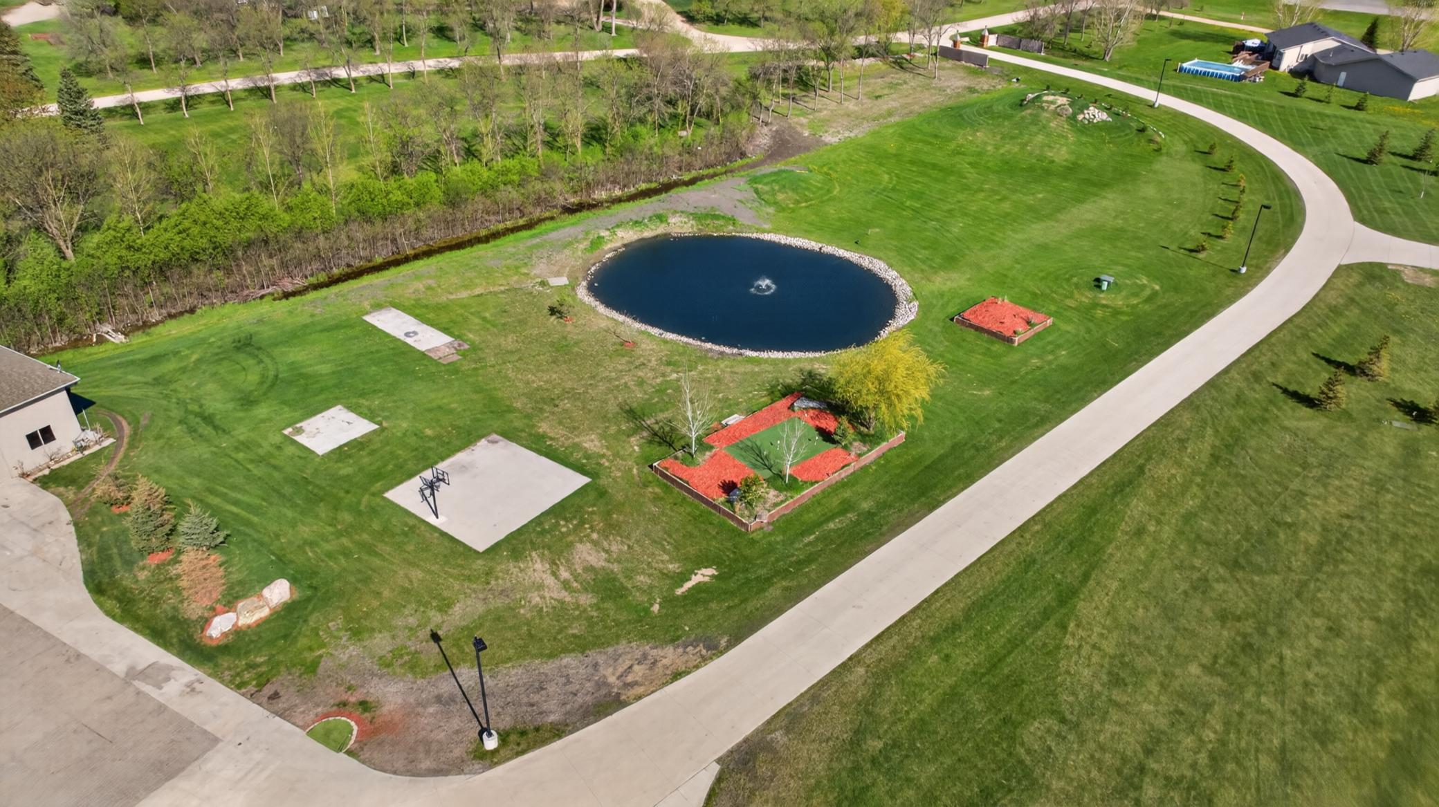 main property photo 8