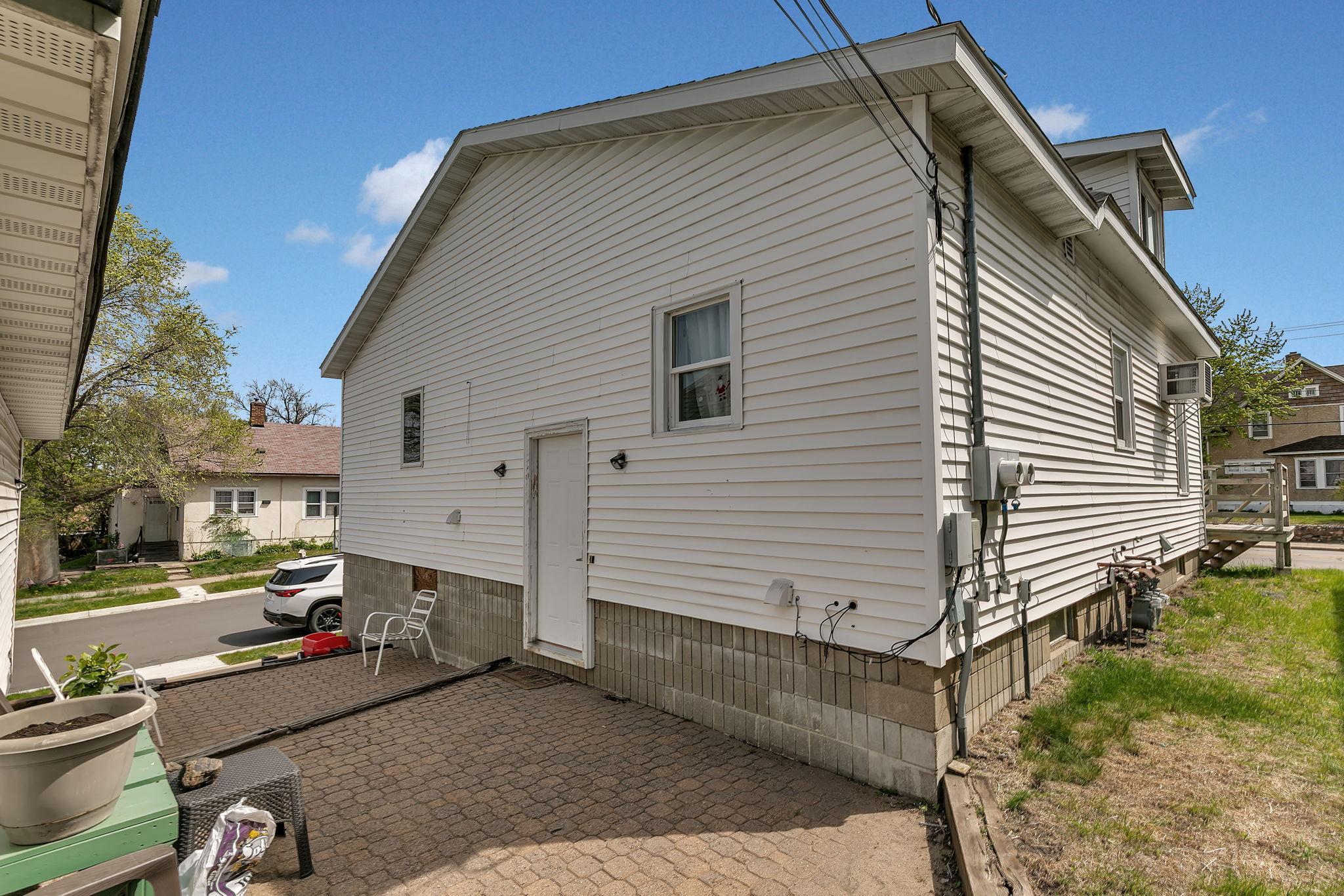 main property photo 8