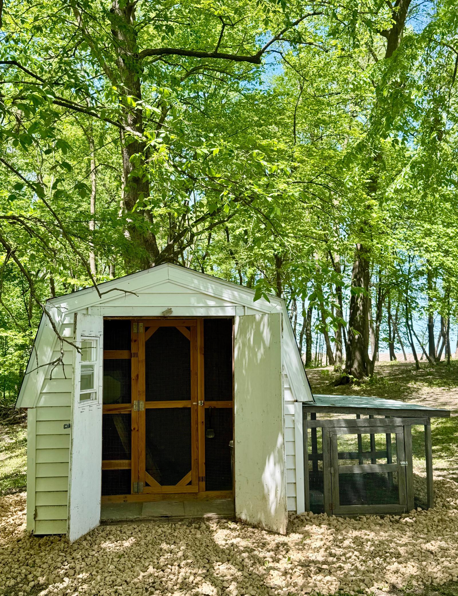 main property photo 41
