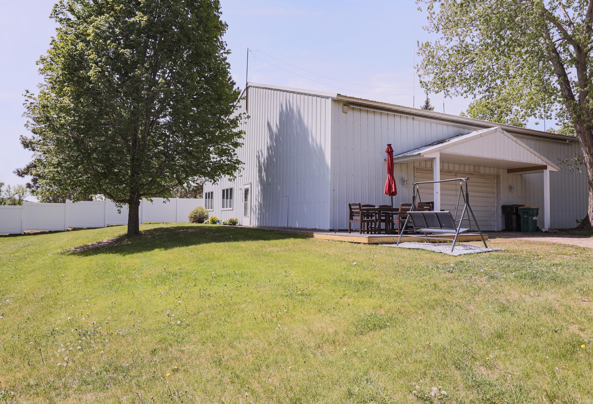 main property photo 60