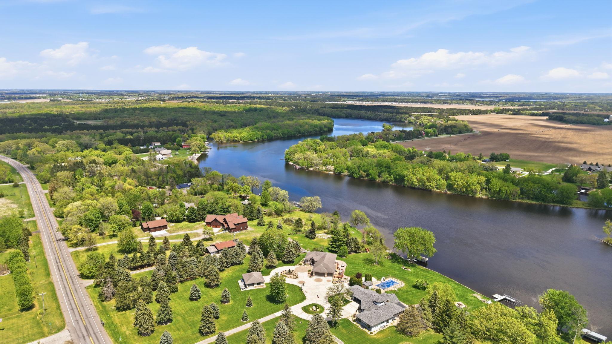 main property photo 4