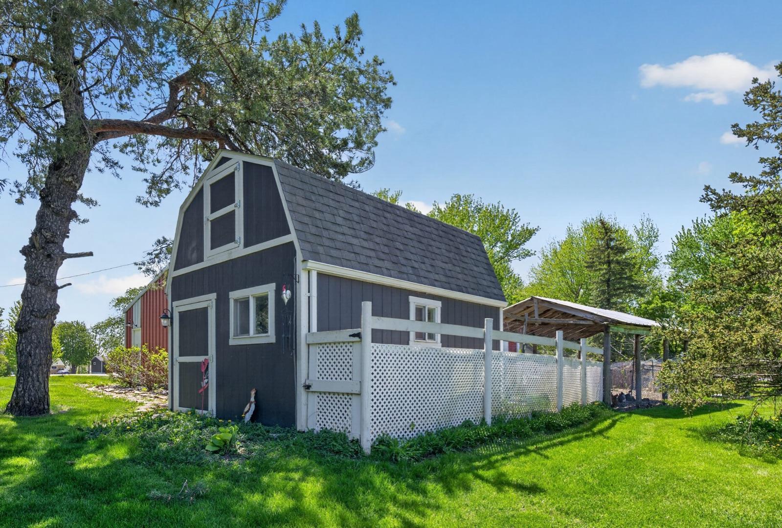 main property photo 43