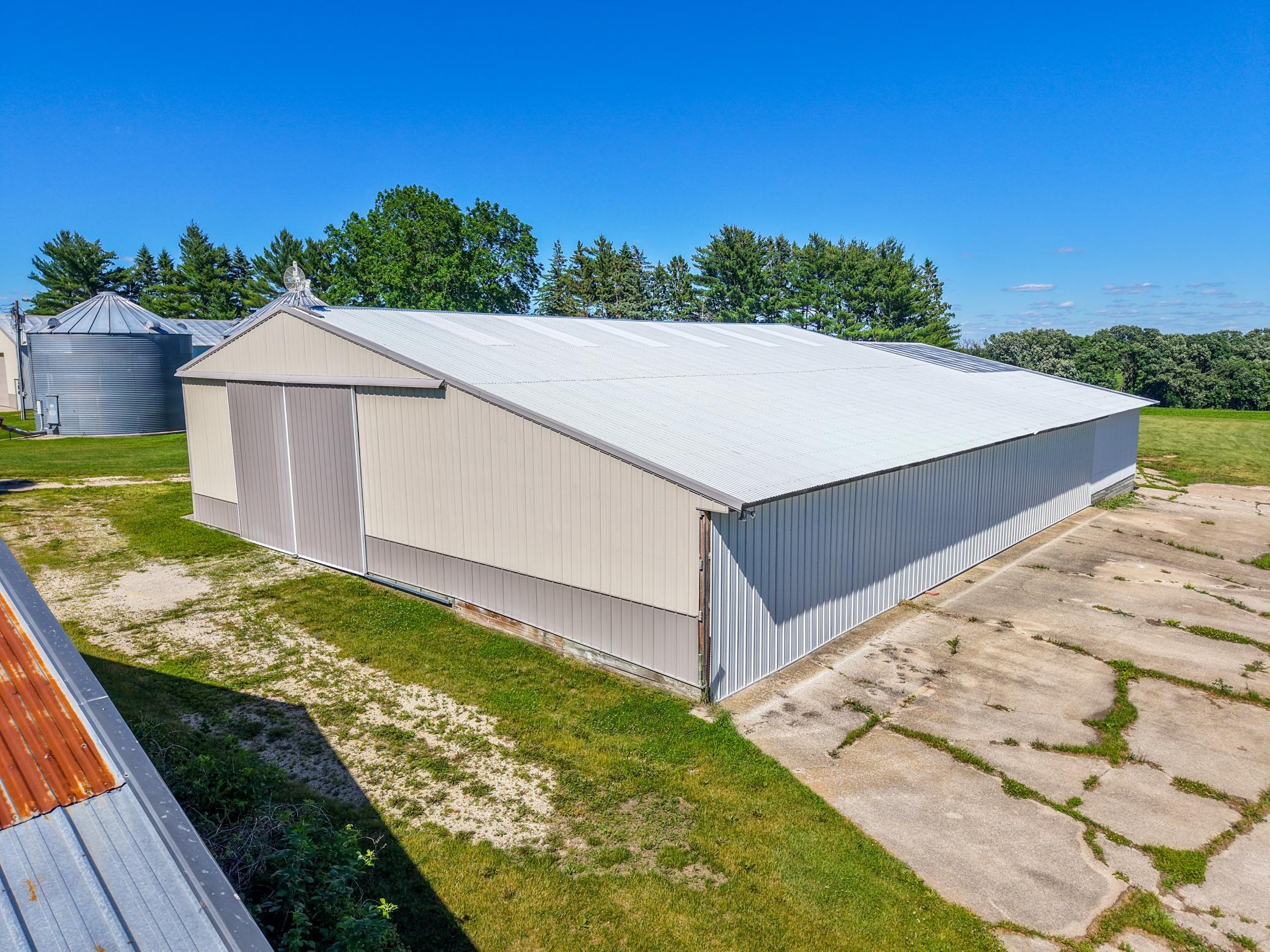 main property photo 43