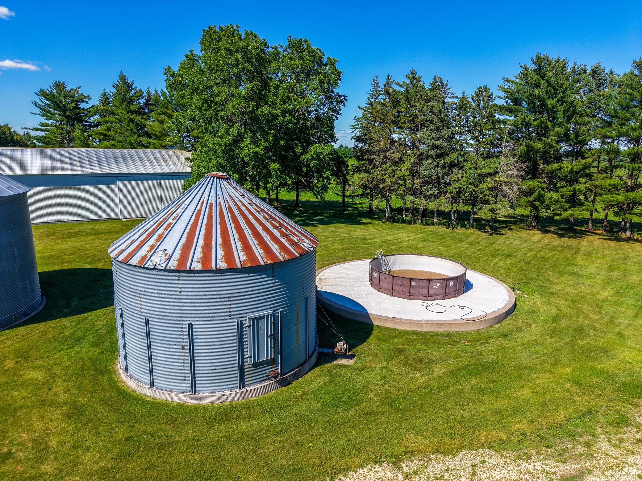 main property photo 50