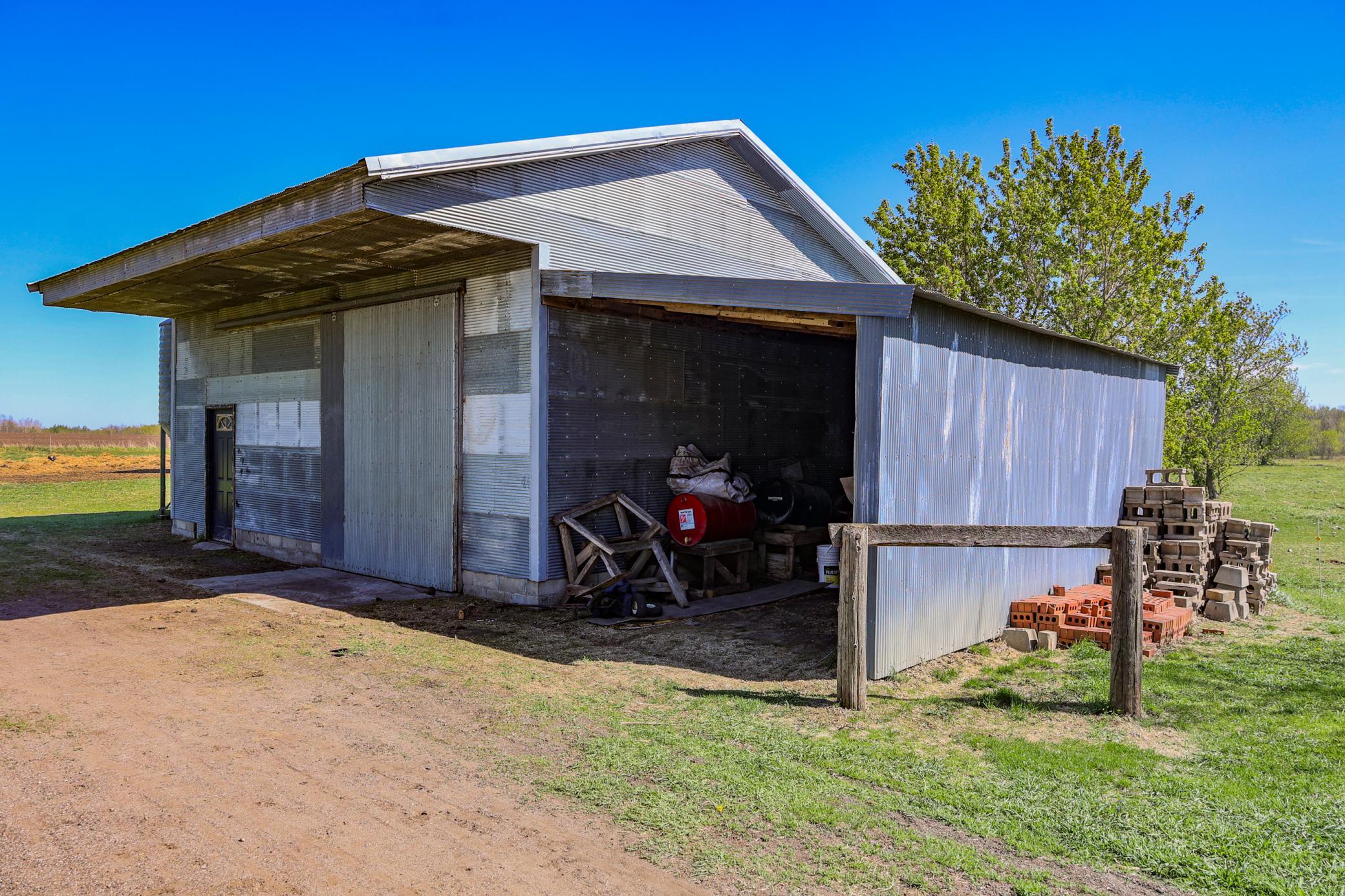 main property photo 10