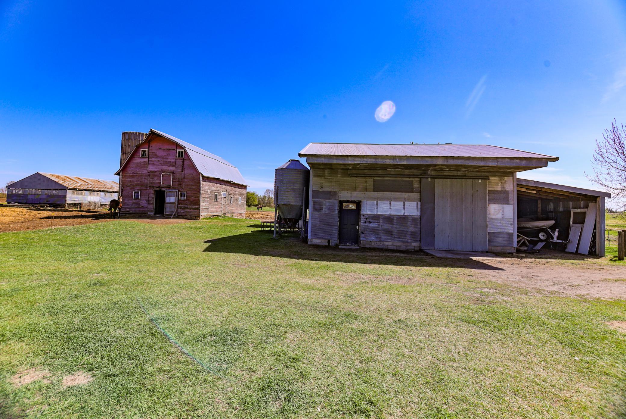 main property photo 15