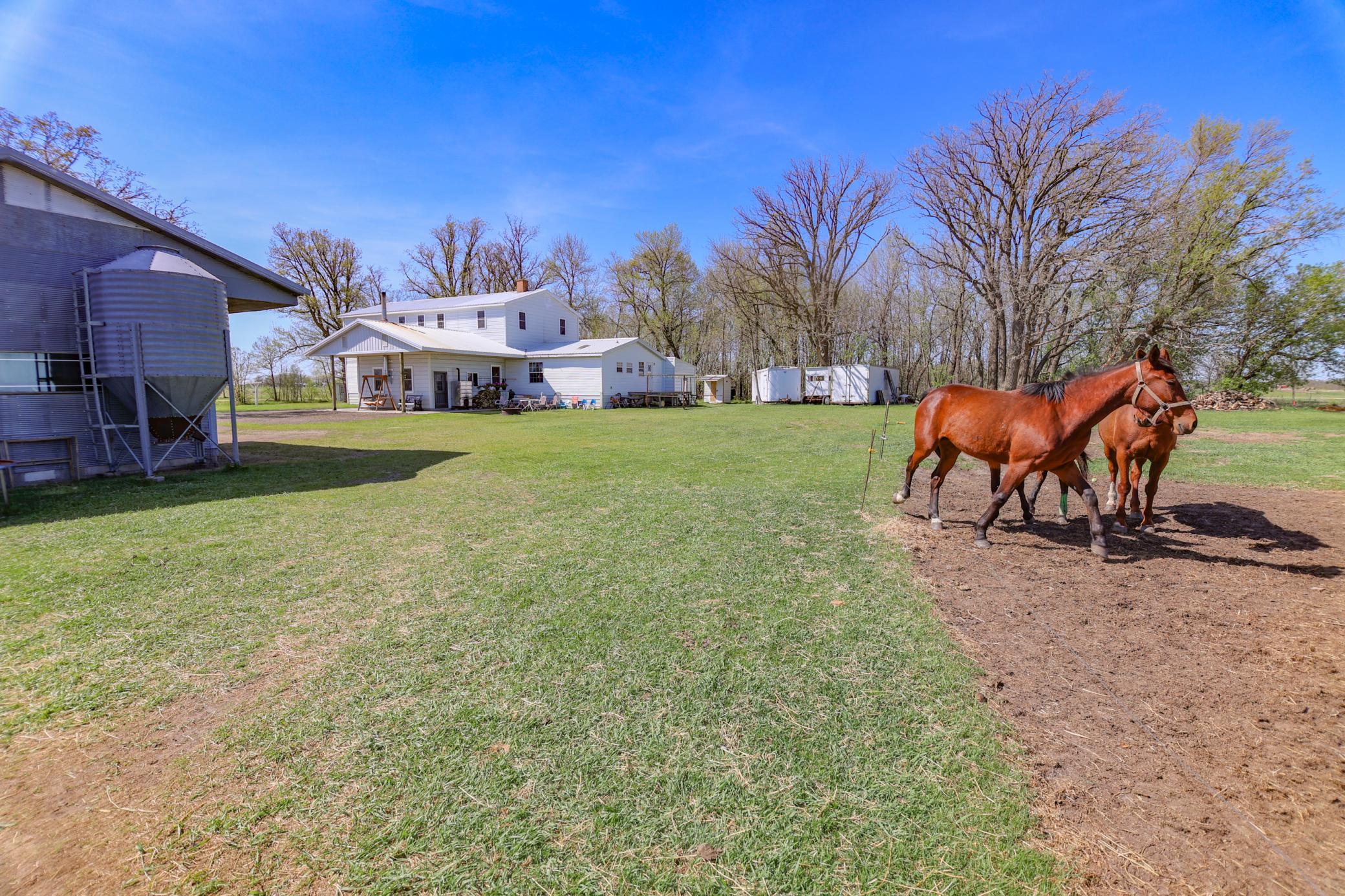 main property photo 16