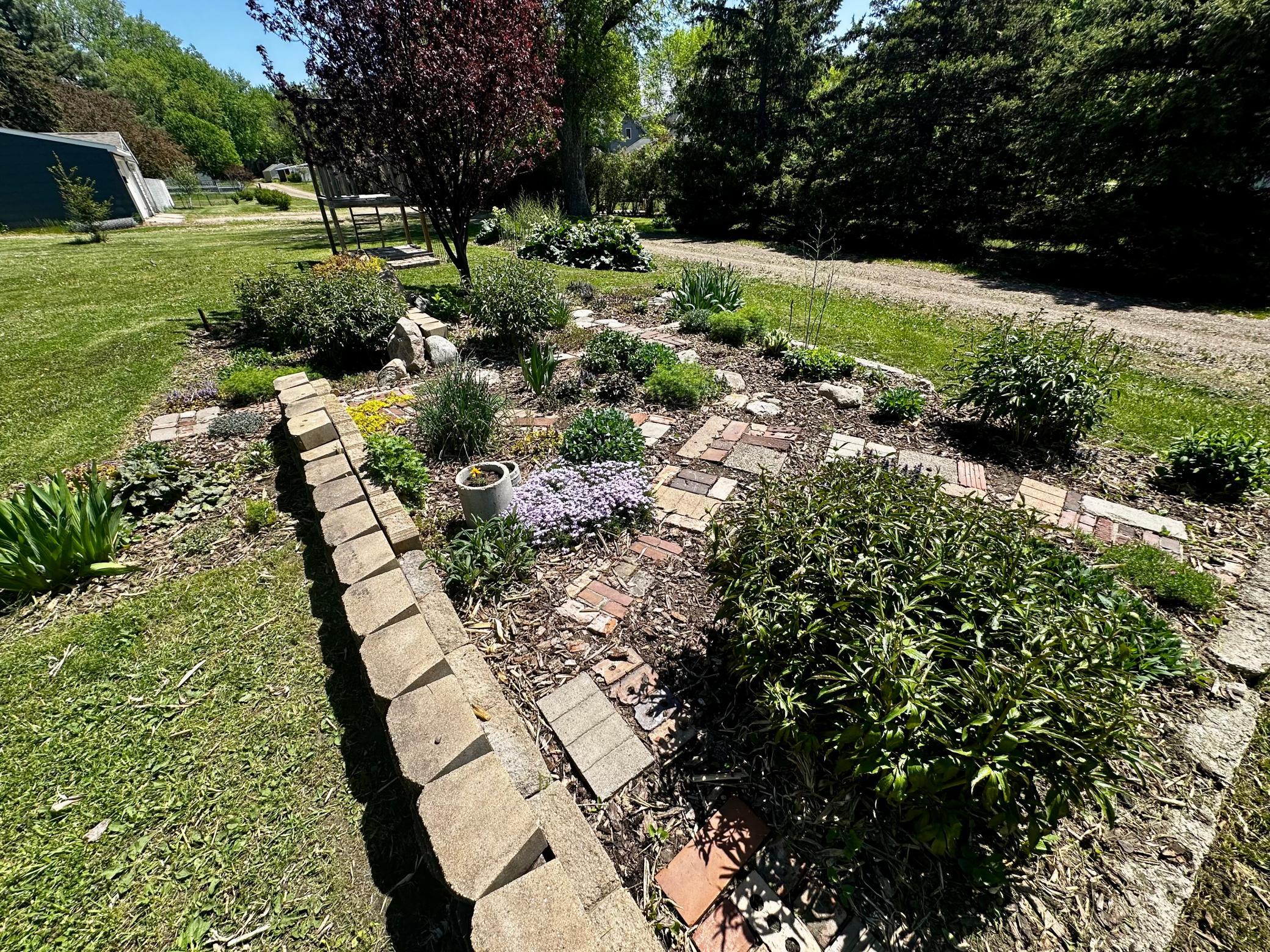 main property photo 41
