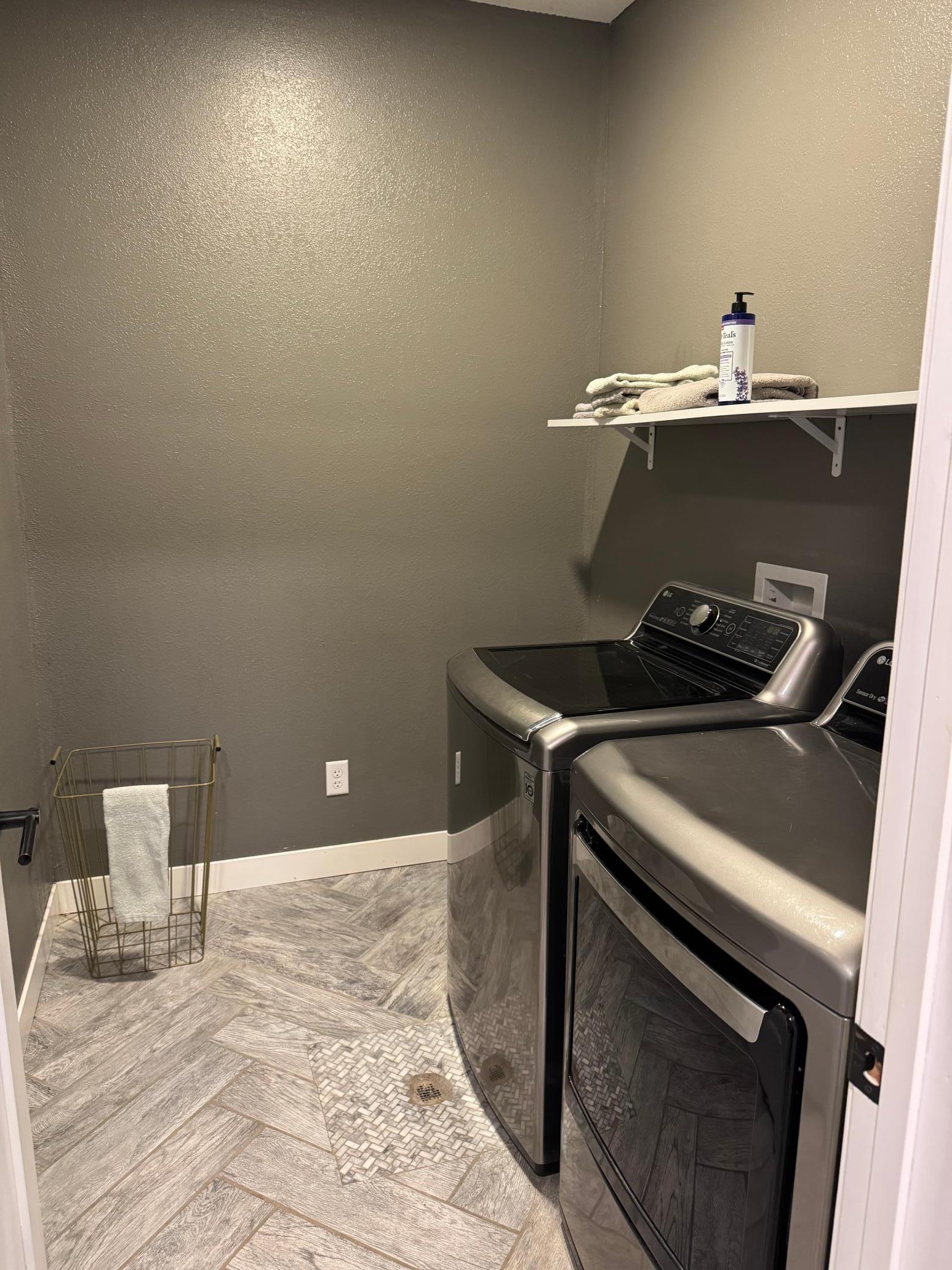 main property photo 19