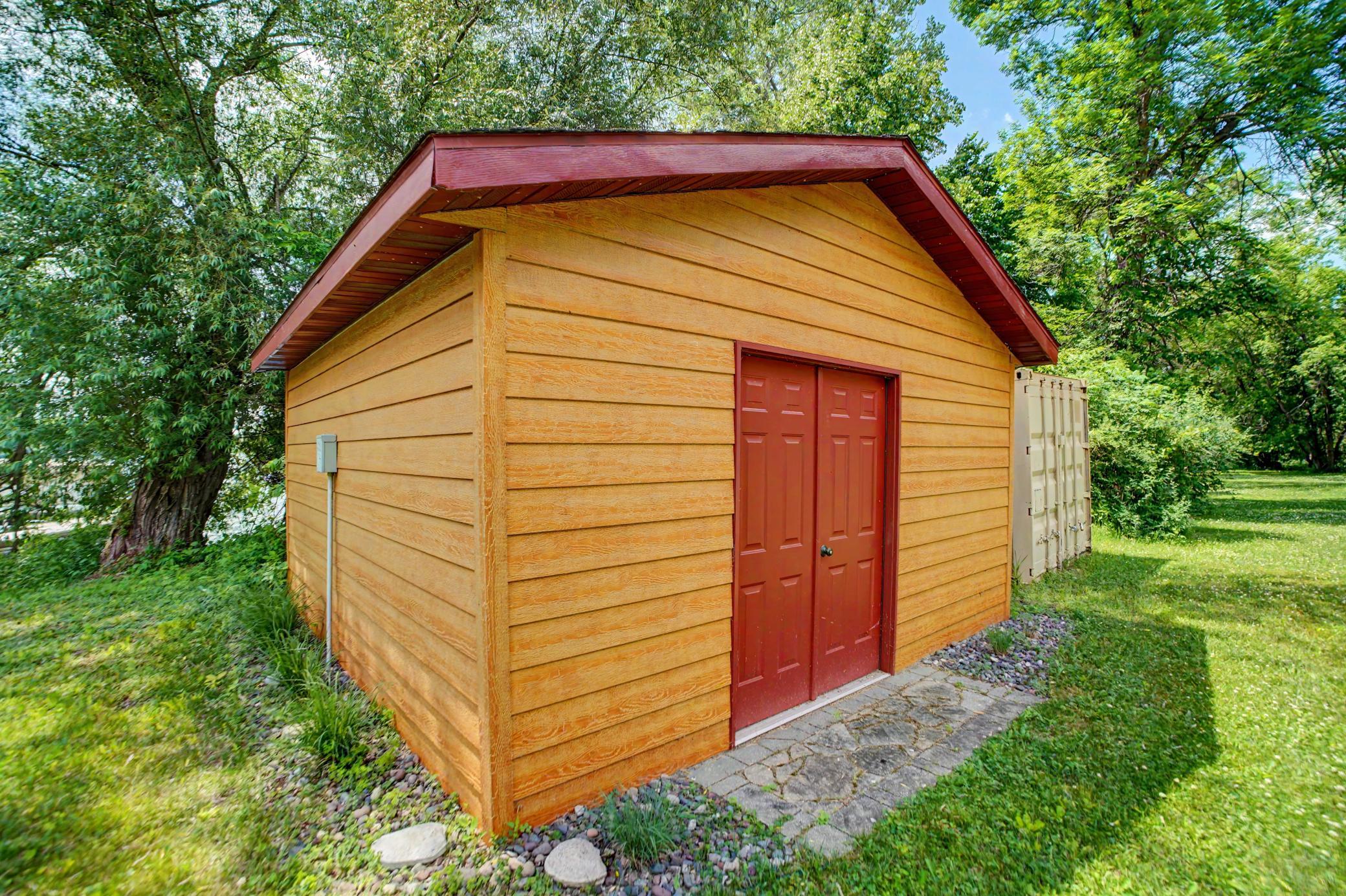 main property photo 16