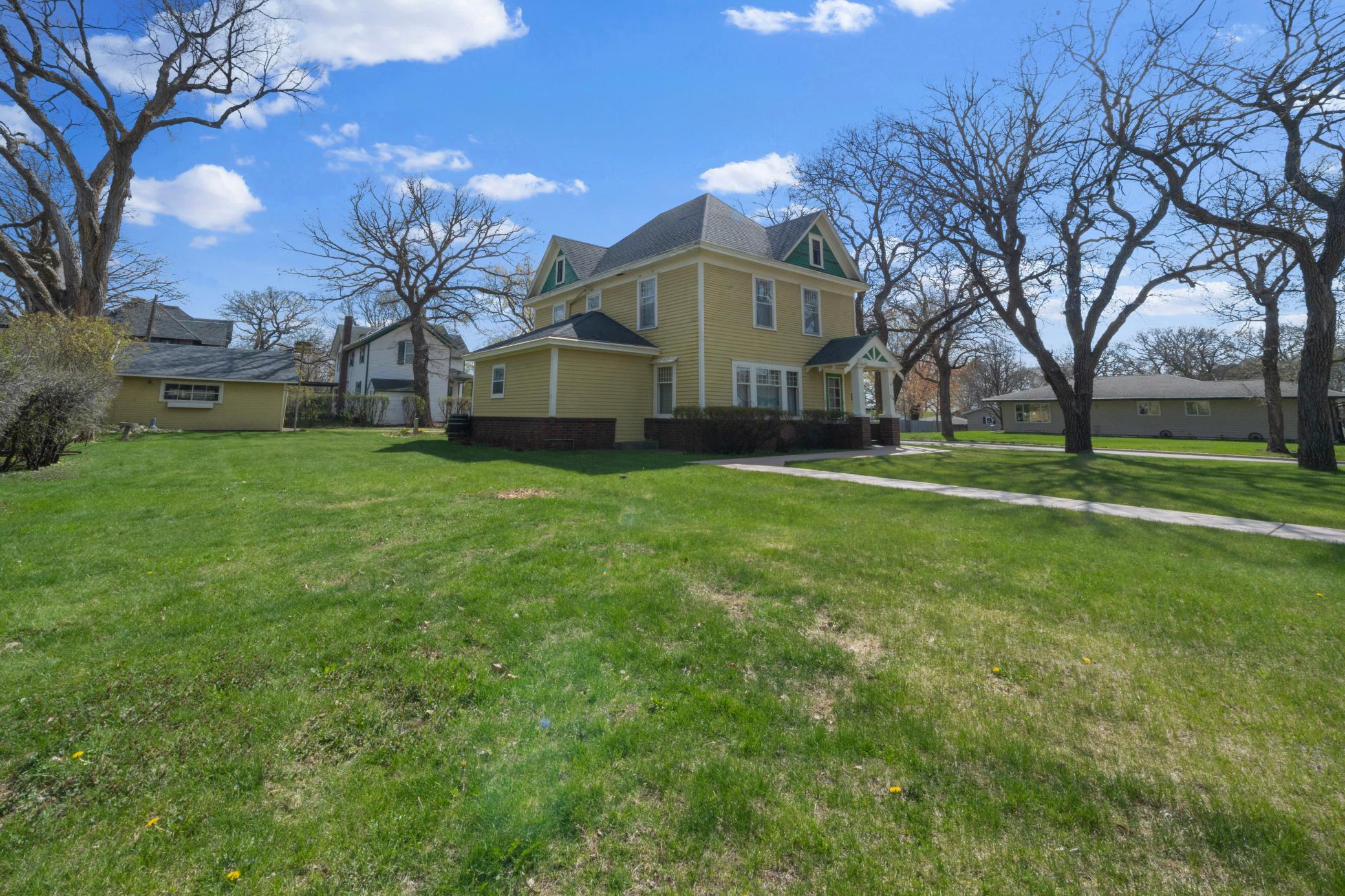 main property photo 5
