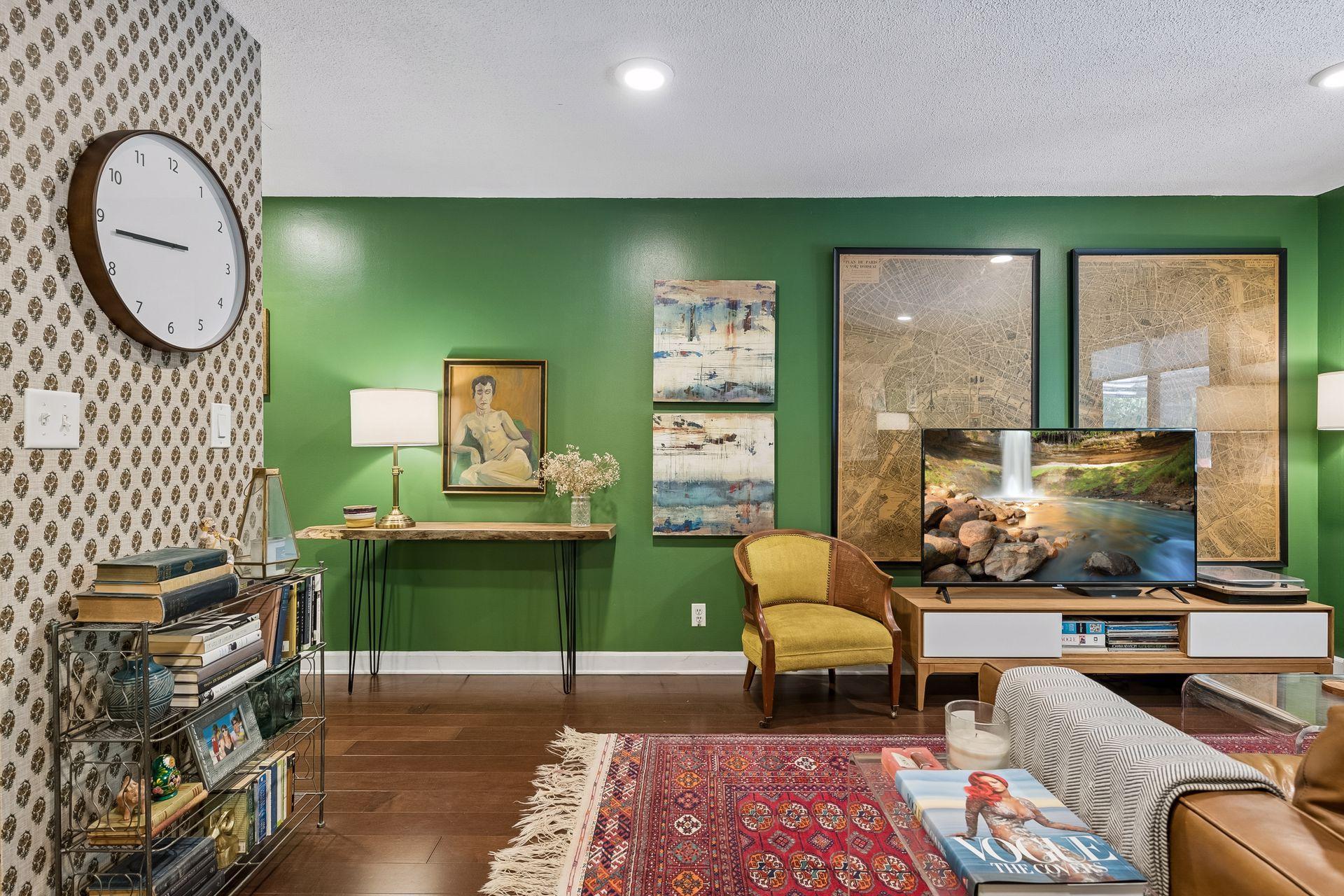 main property photo 10