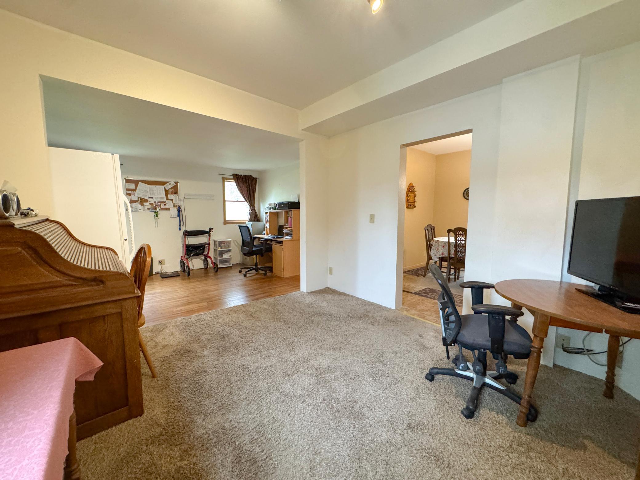 main property photo 9