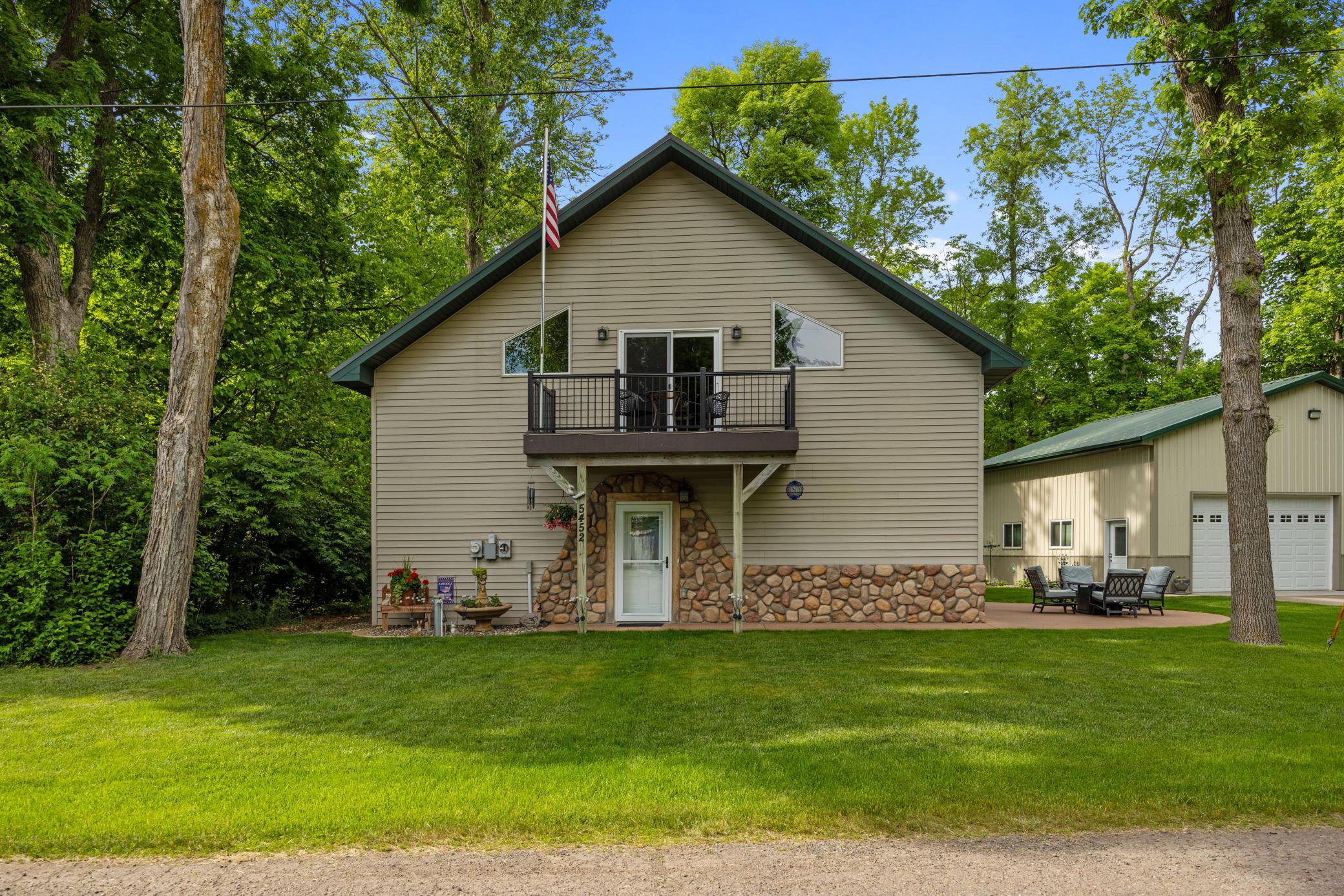 main property photo 28