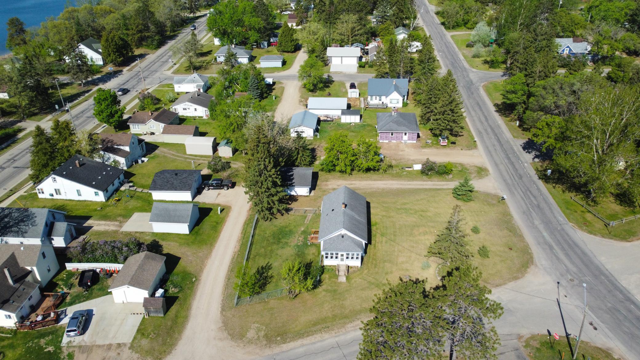 main property photo 34