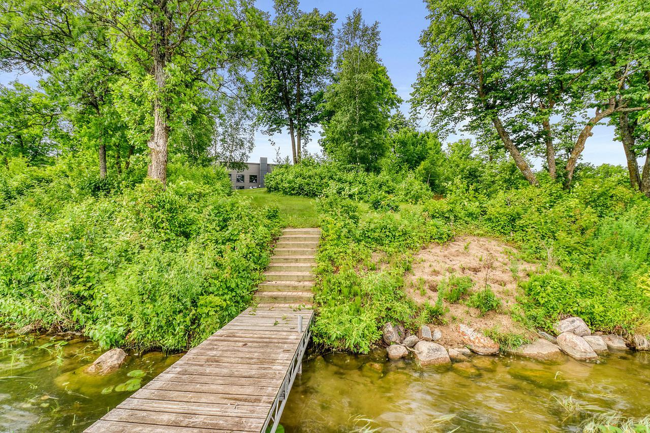 main property photo 45