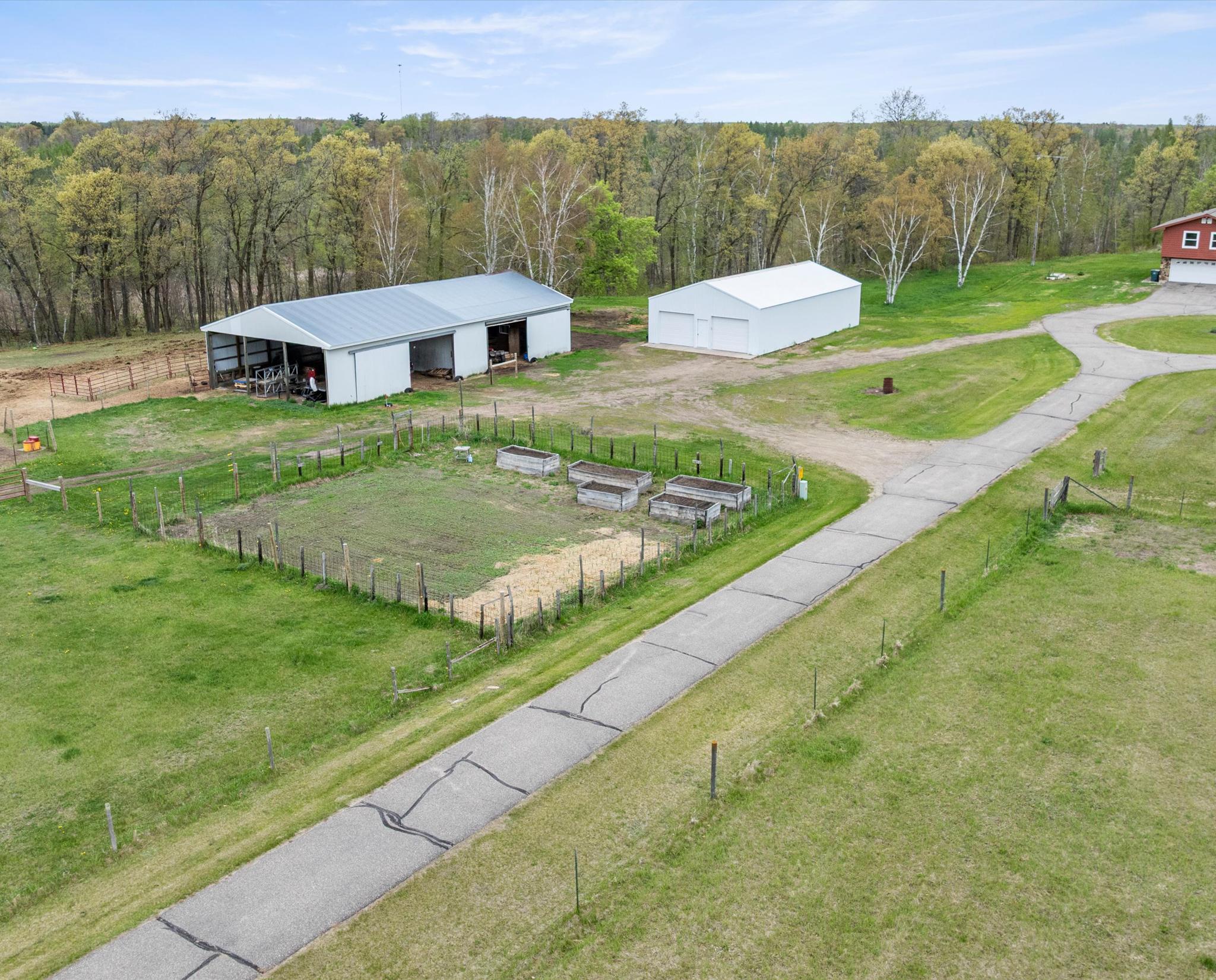 main property photo 32