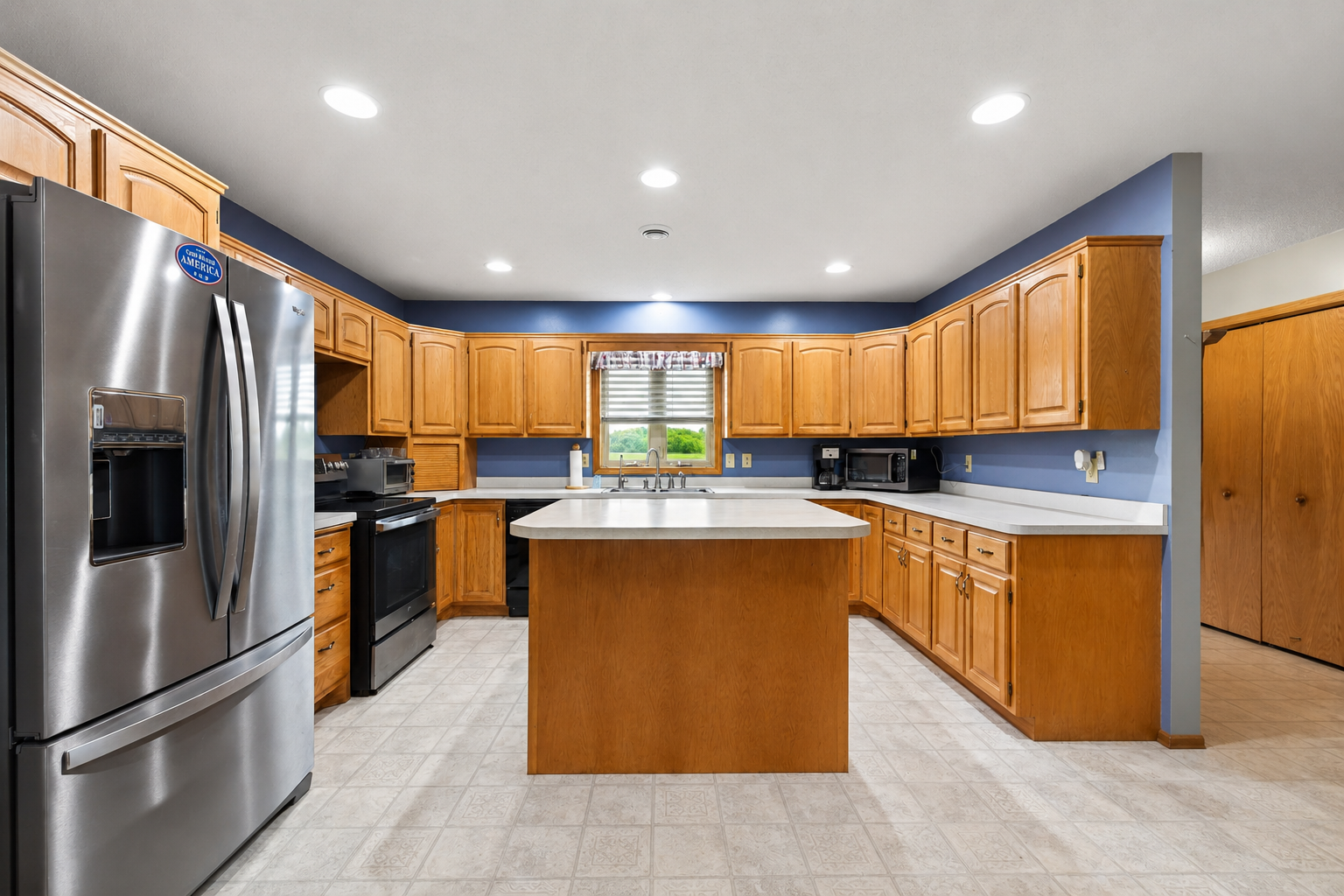 main property photo 7