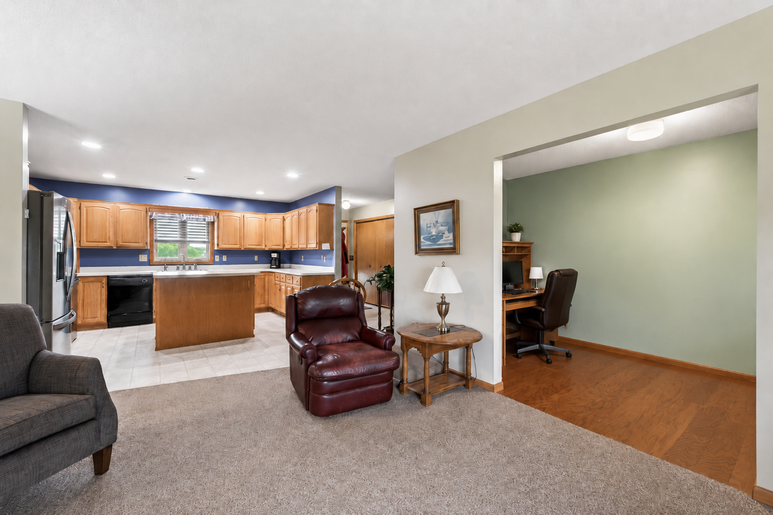 main property photo 9