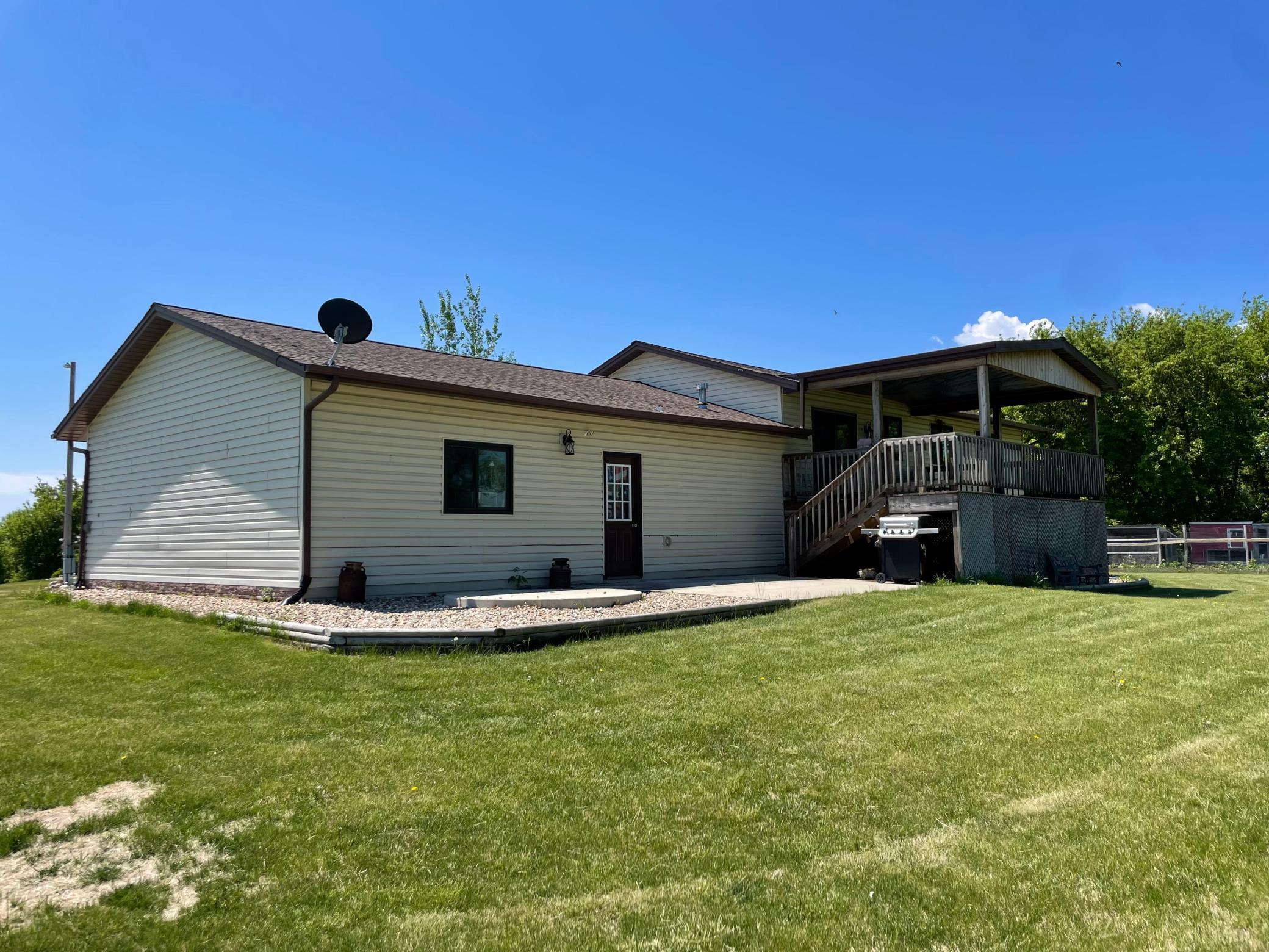 main property photo 45