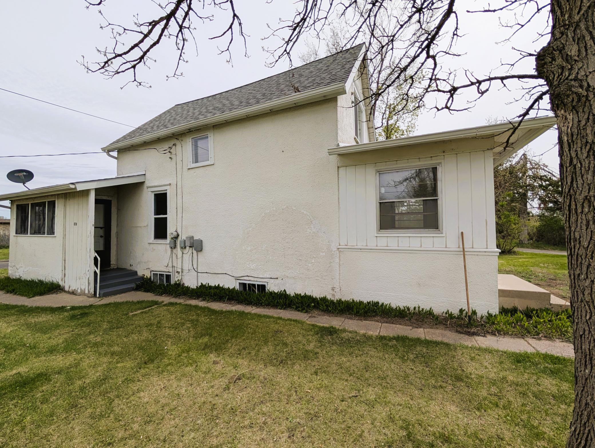 main property photo 11