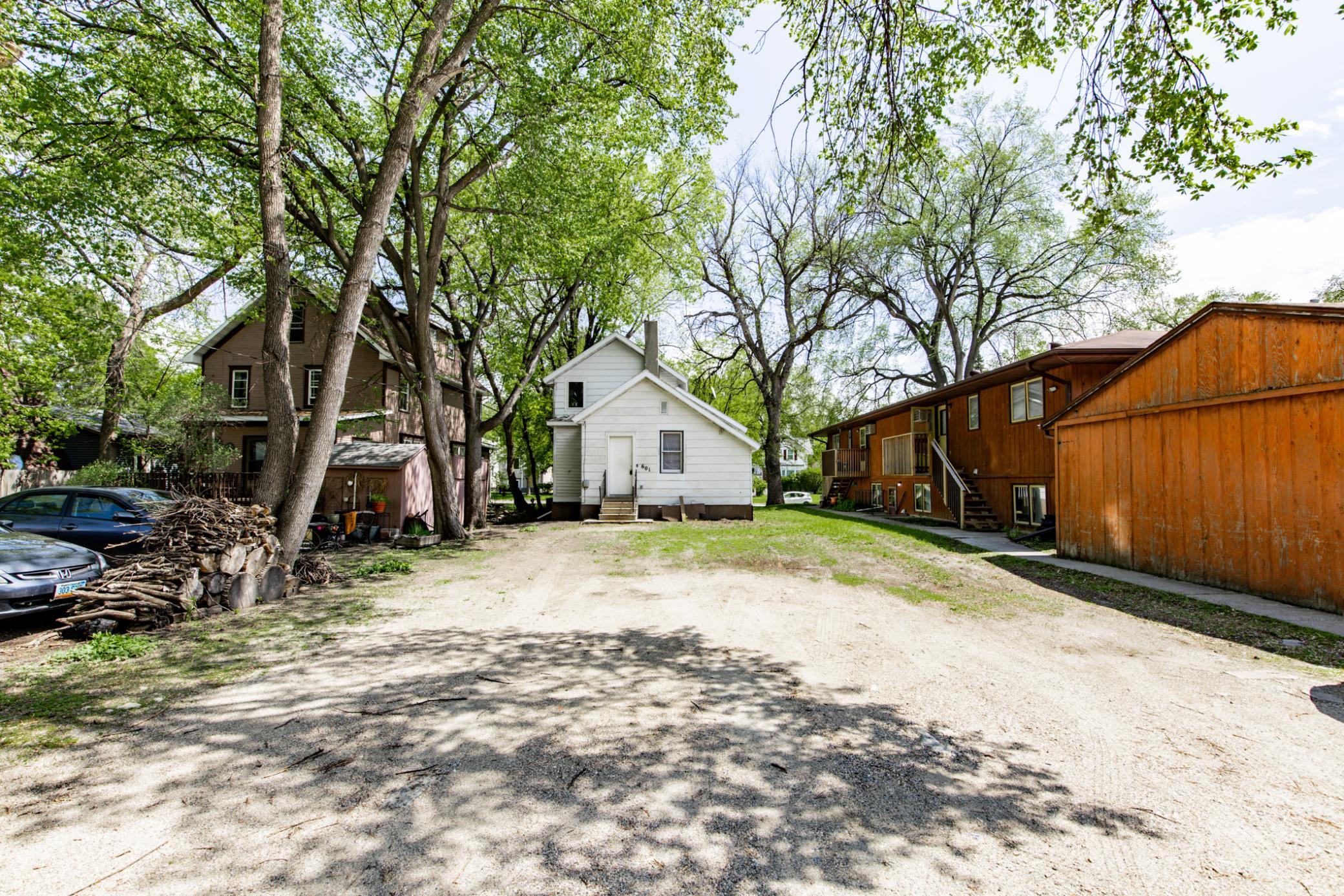 main property photo 39