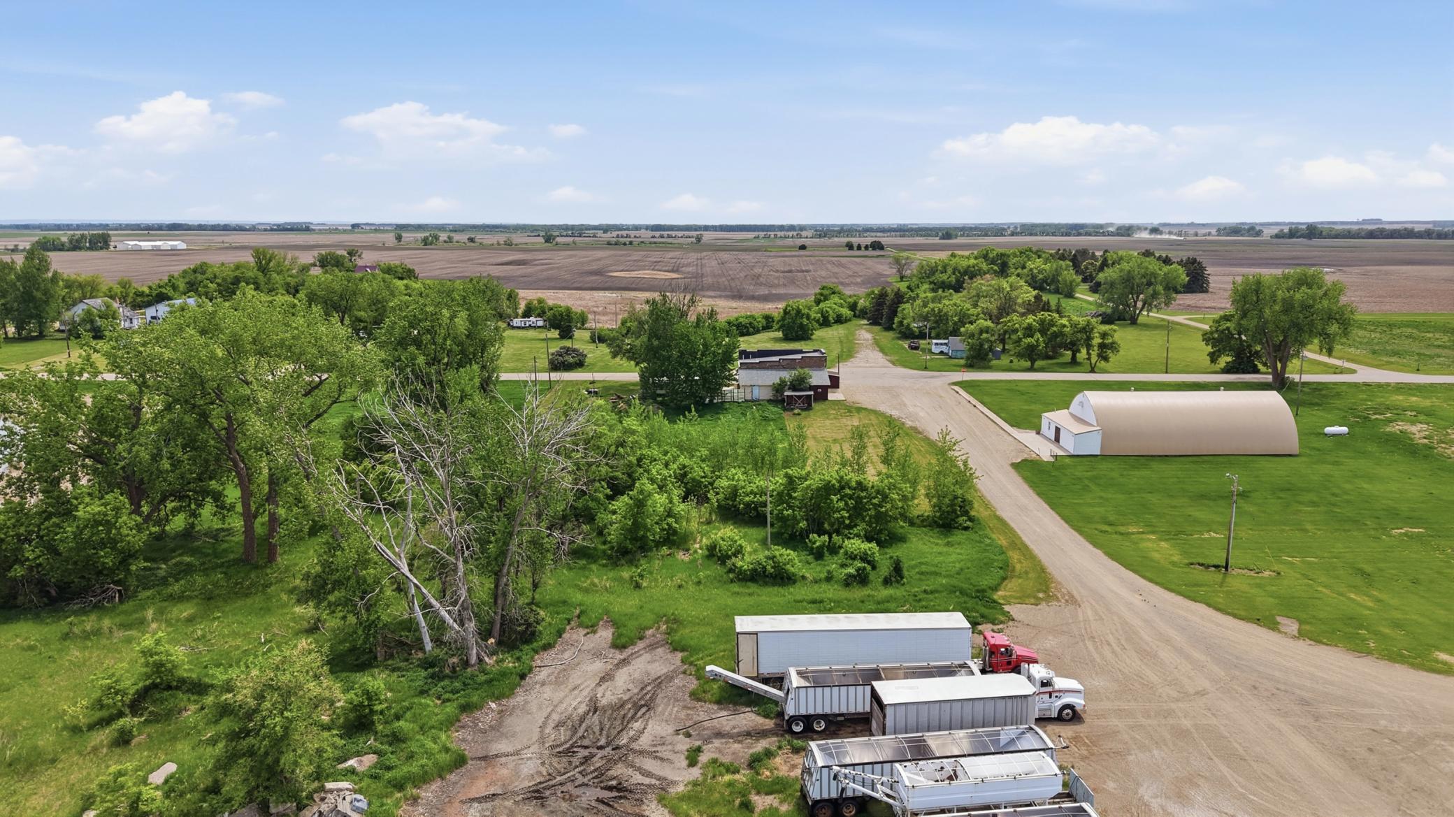 main property photo 8