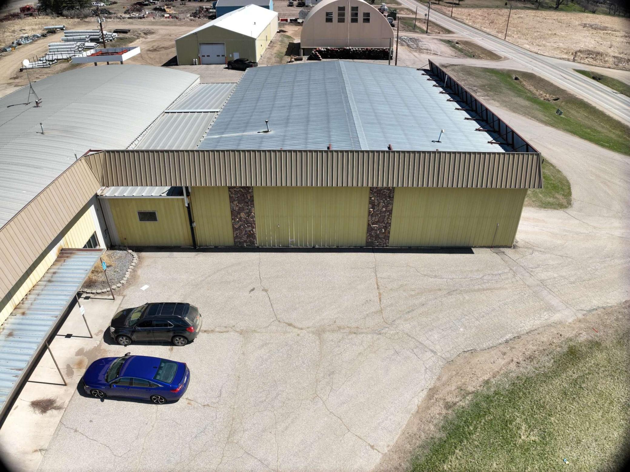 main property photo 4